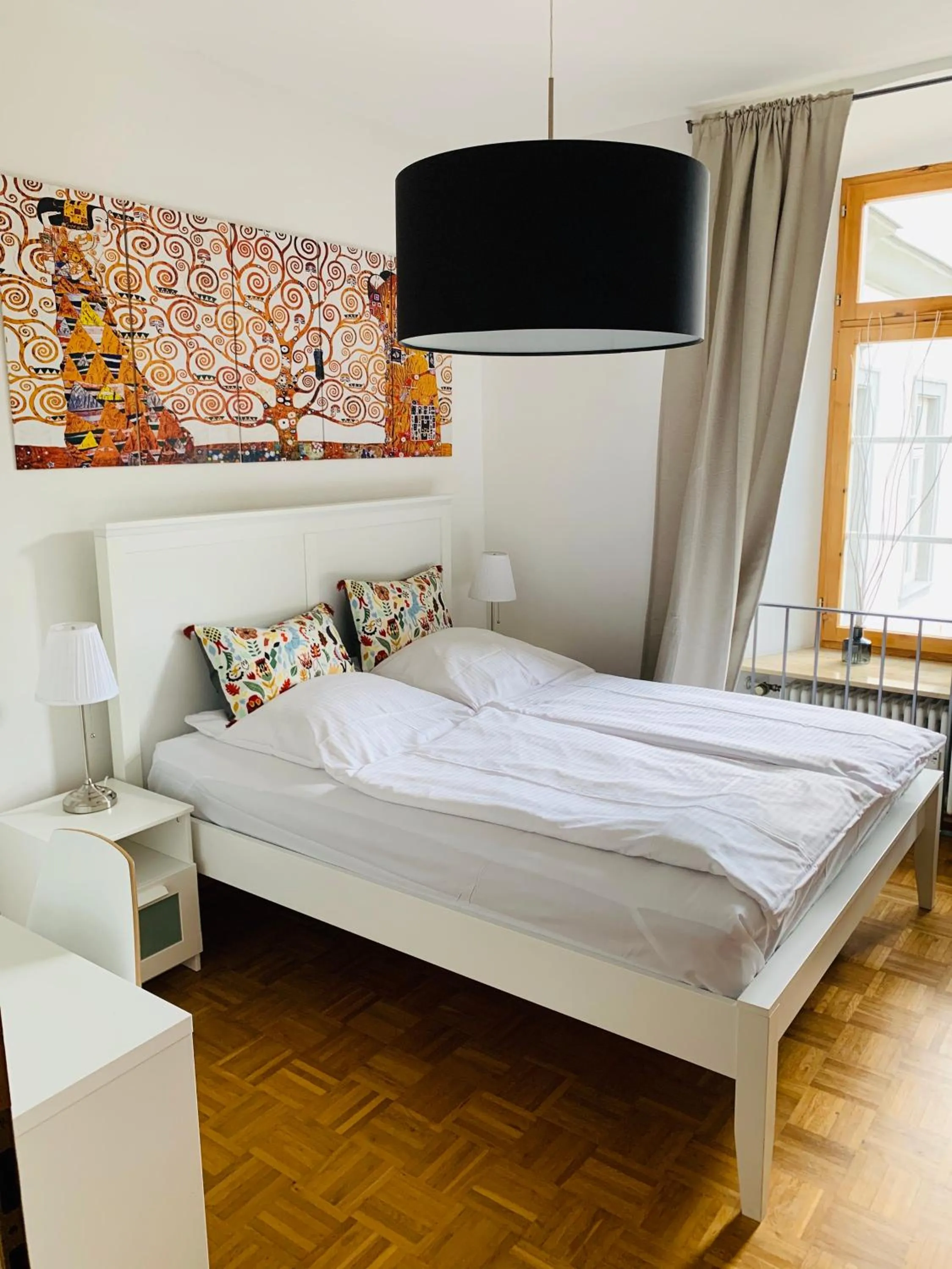 Bed in Gästehaus der Abtei Sayn