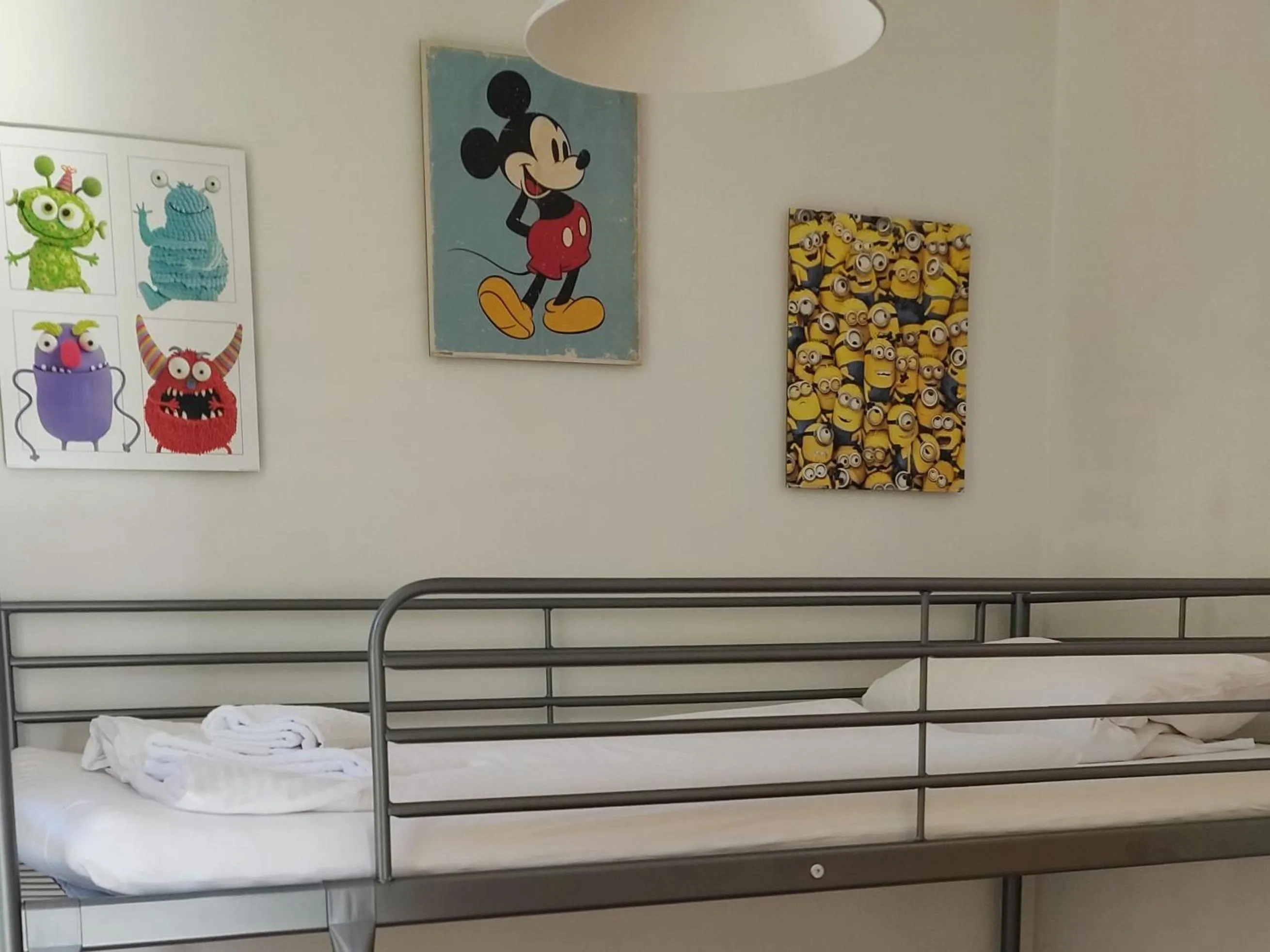 Bed in Gästehaus der Abtei Sayn