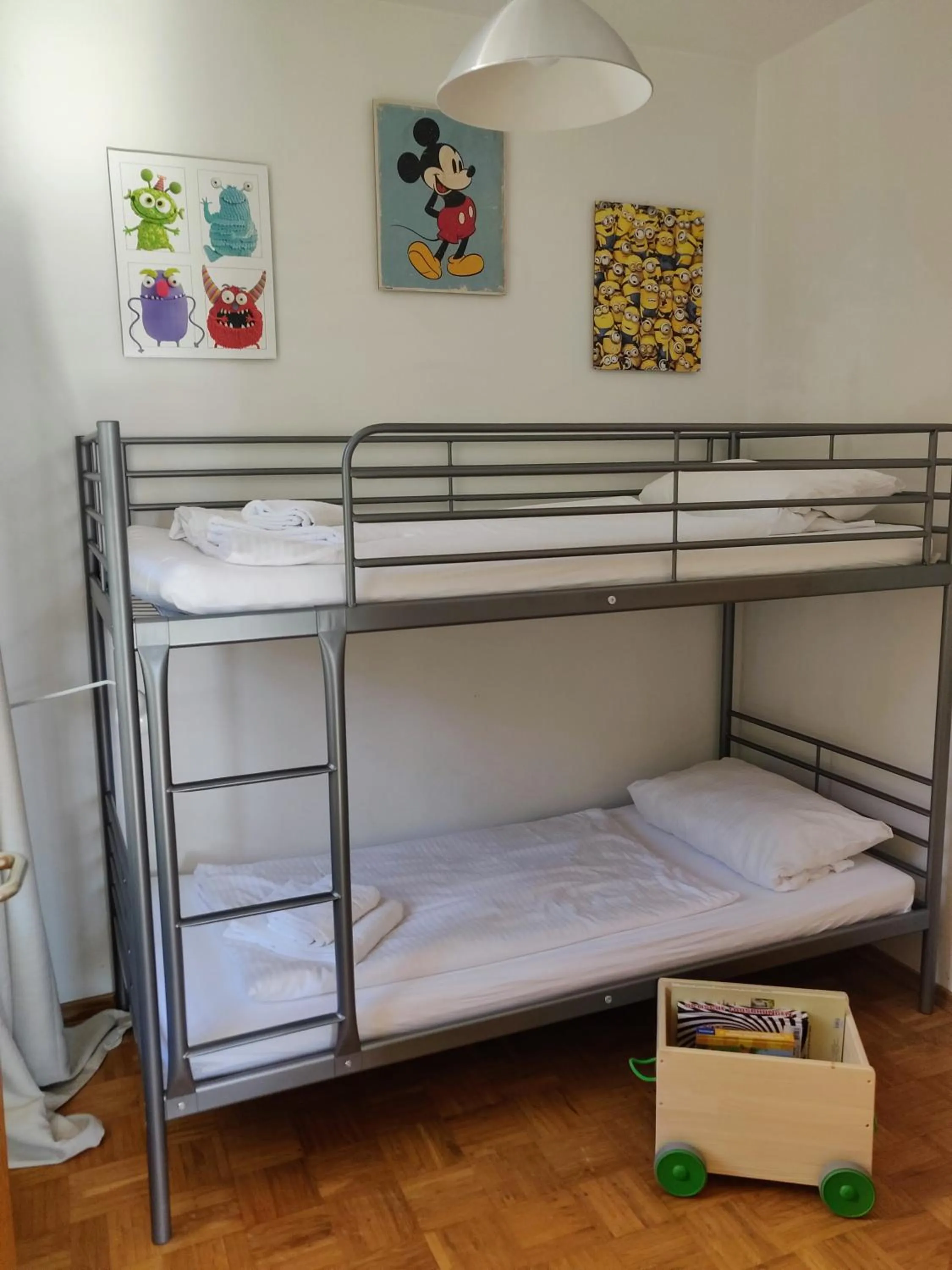 Bed in Gästehaus der Abtei Sayn