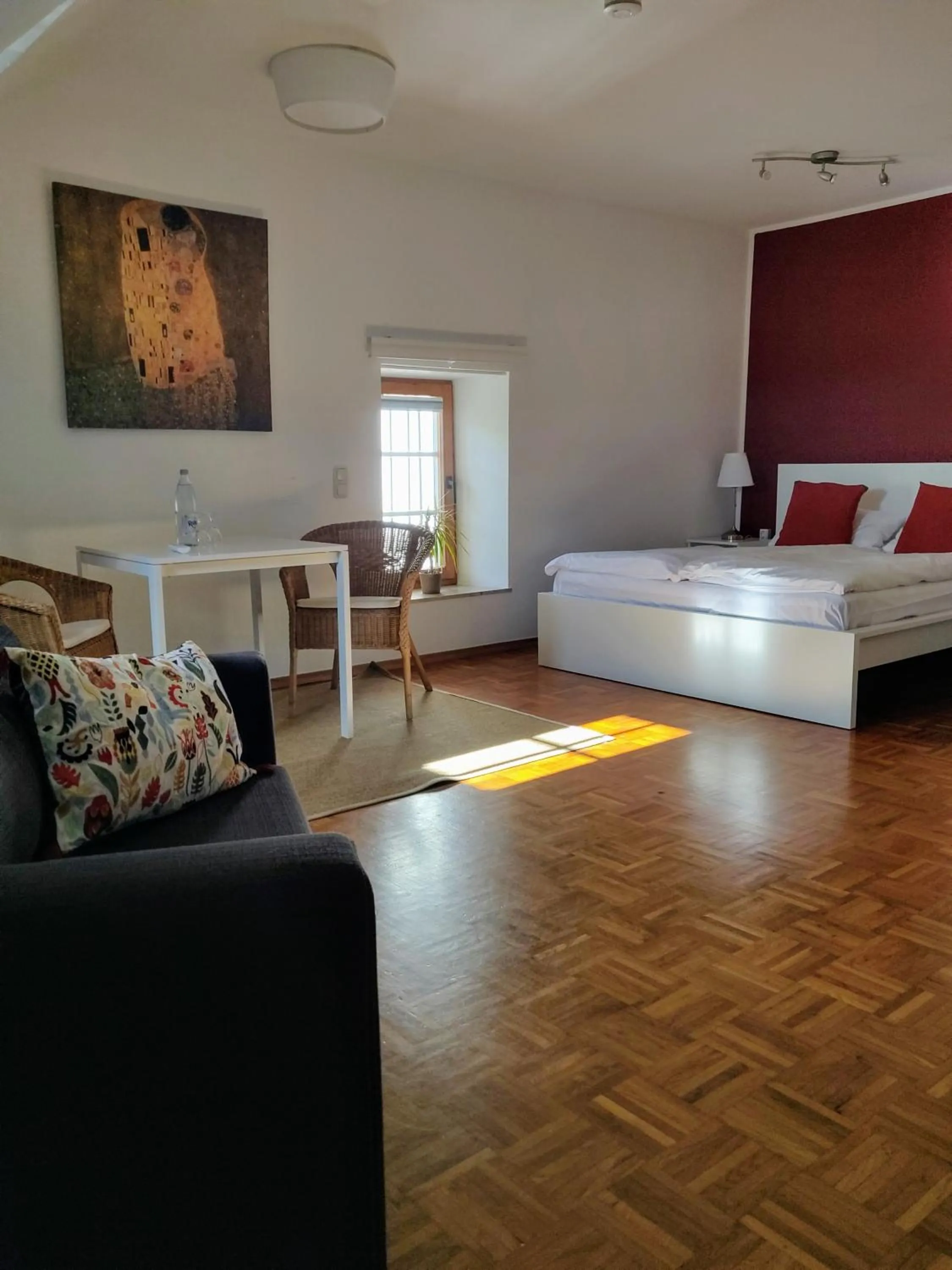 Bed in Gästehaus der Abtei Sayn