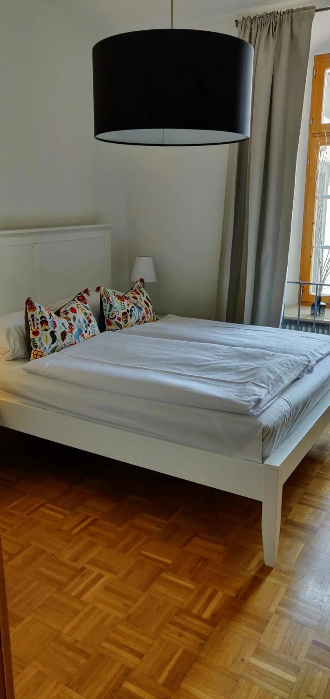 Bed in Gästehaus der Abtei Sayn