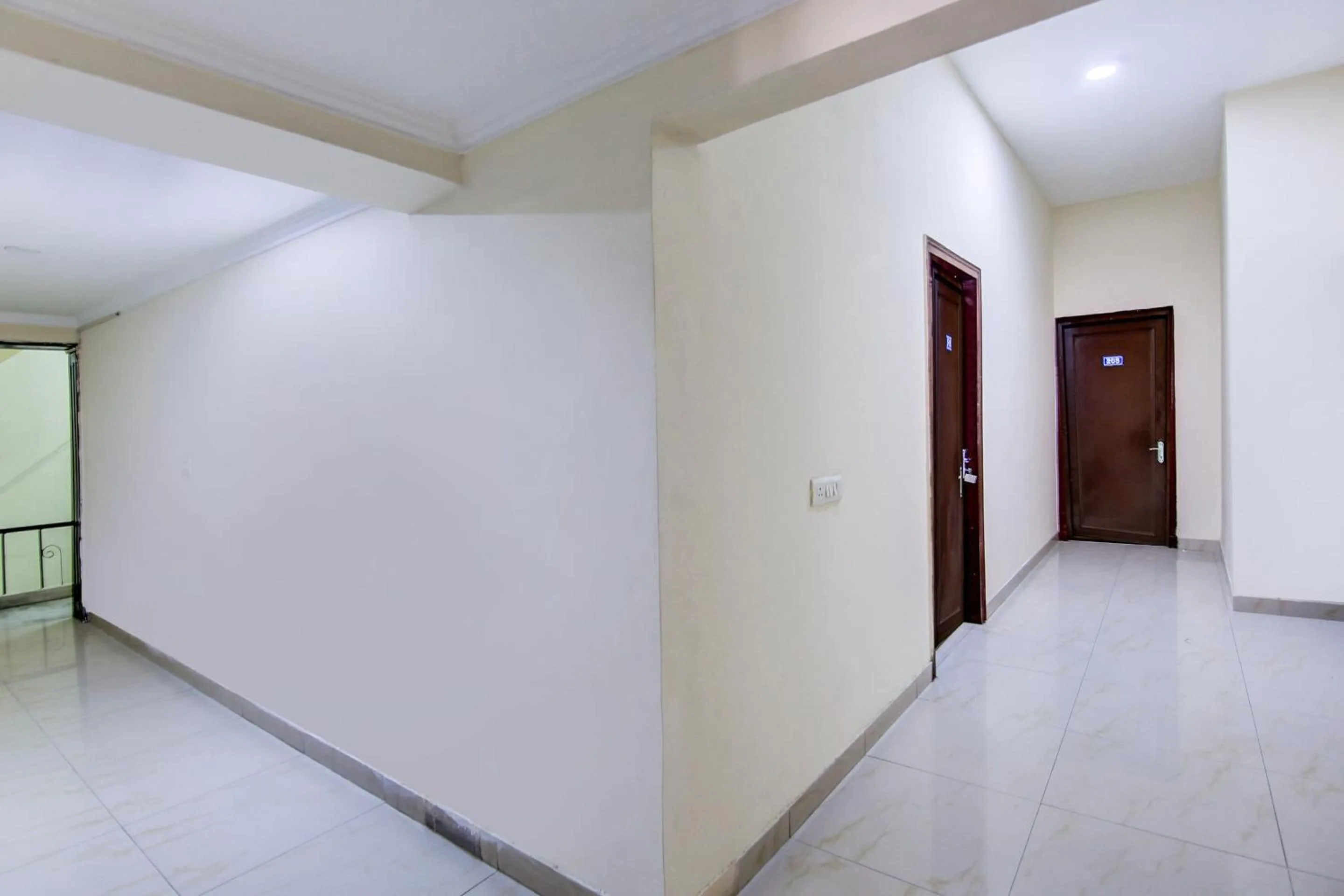 Lobby or reception in Hotel O Shiv Shakti Inn Near Kamal Cinema