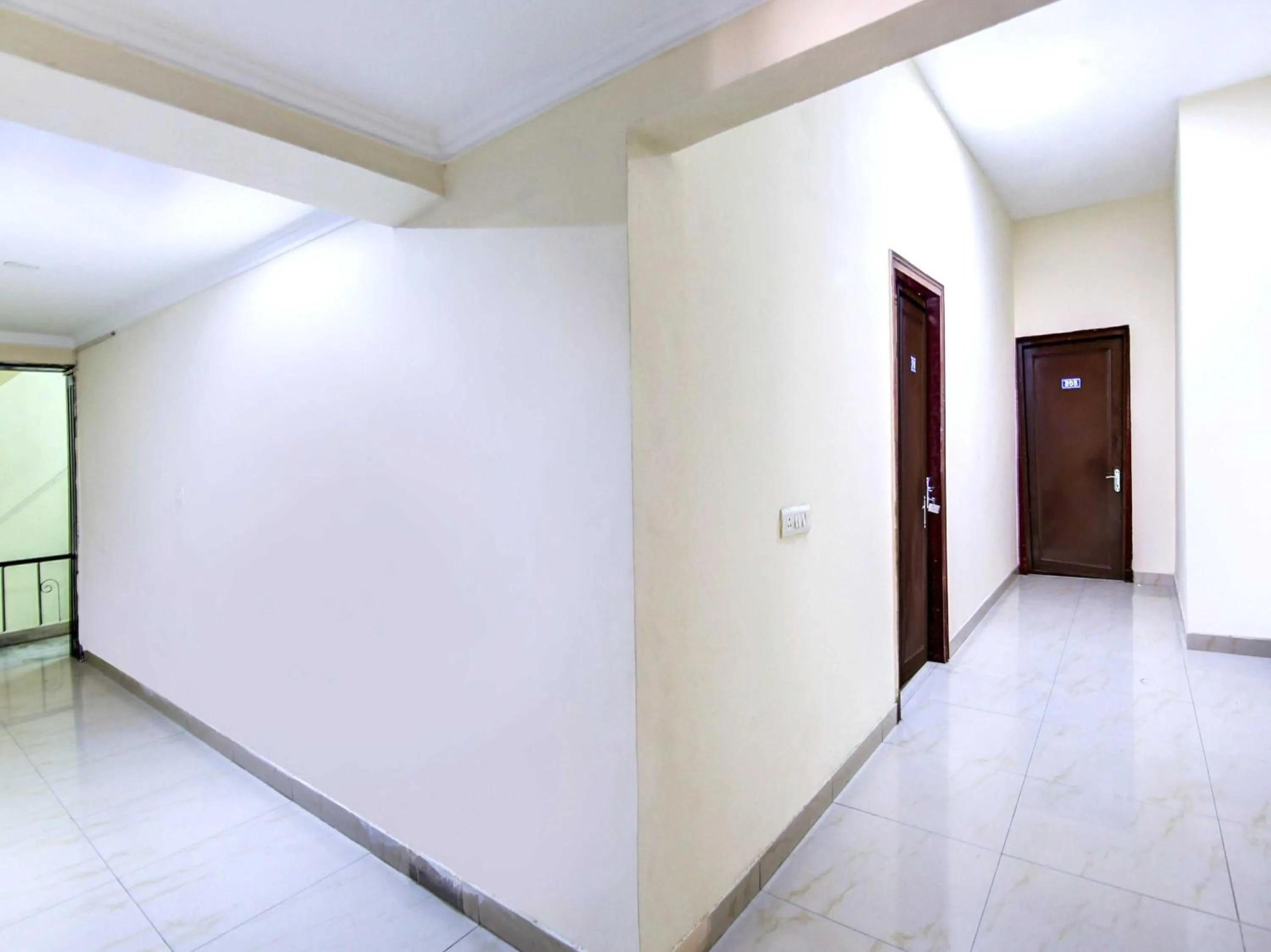 Lobby or reception in Hotel O Shiv Shakti Inn Near Kamal Cinema