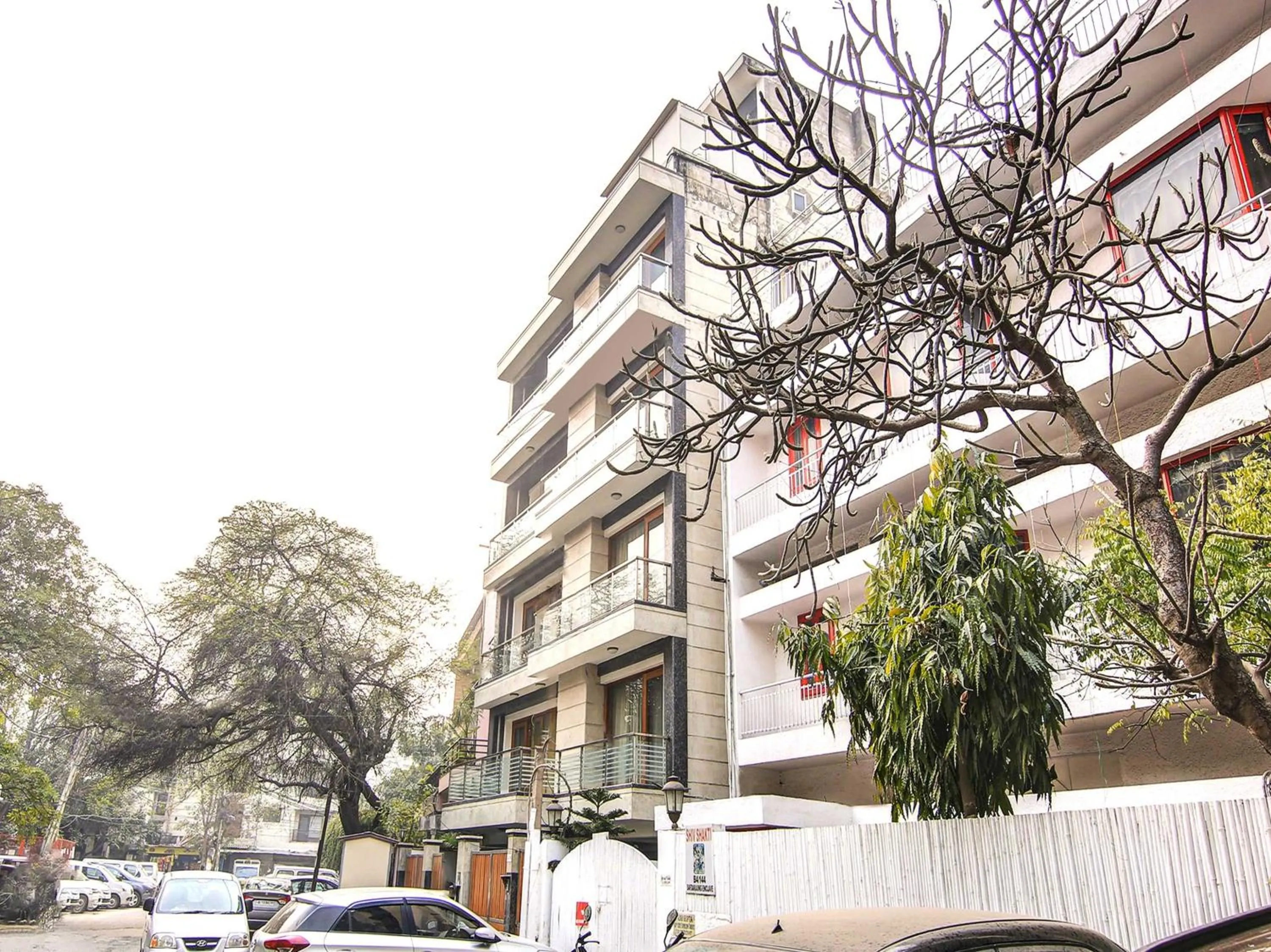 Facade/entrance in Hotel O Shiv Shakti Inn Near Kamal Cinema