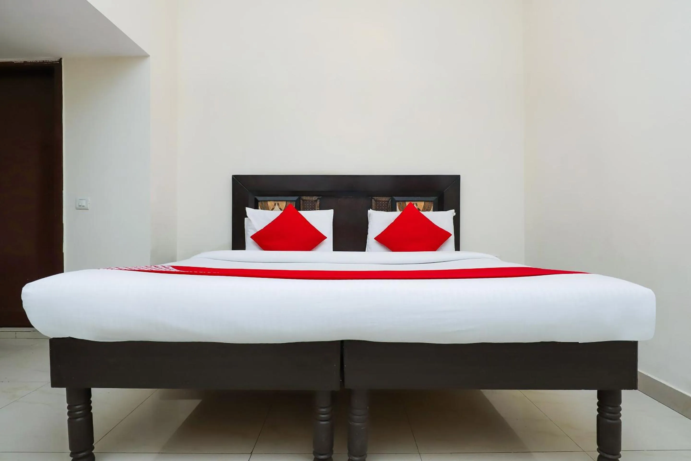 Bedroom in Hotel O Shiv Shakti Inn Near Kamal Cinema