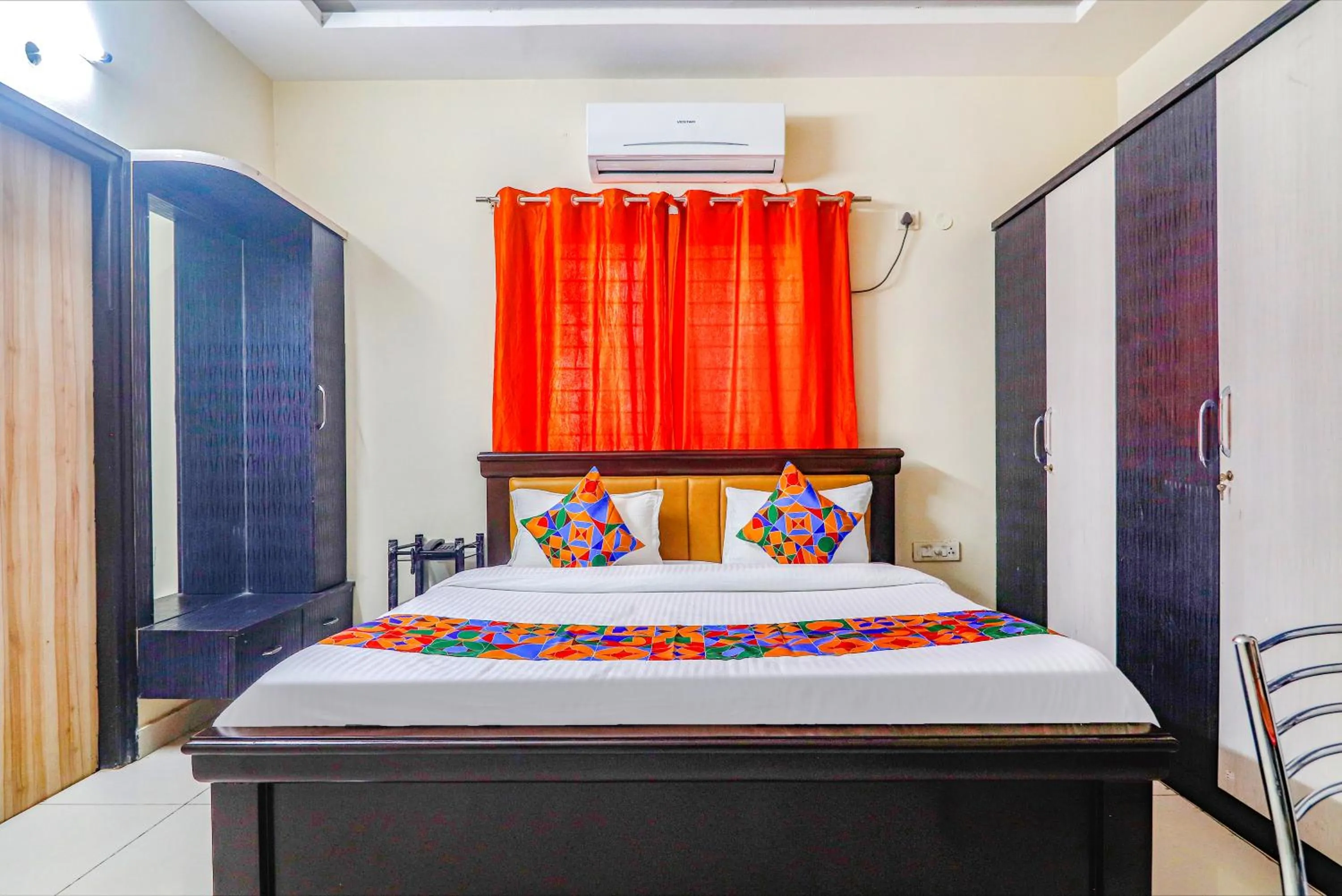 Bed in Via Direct Checkin - Nr Hitech City