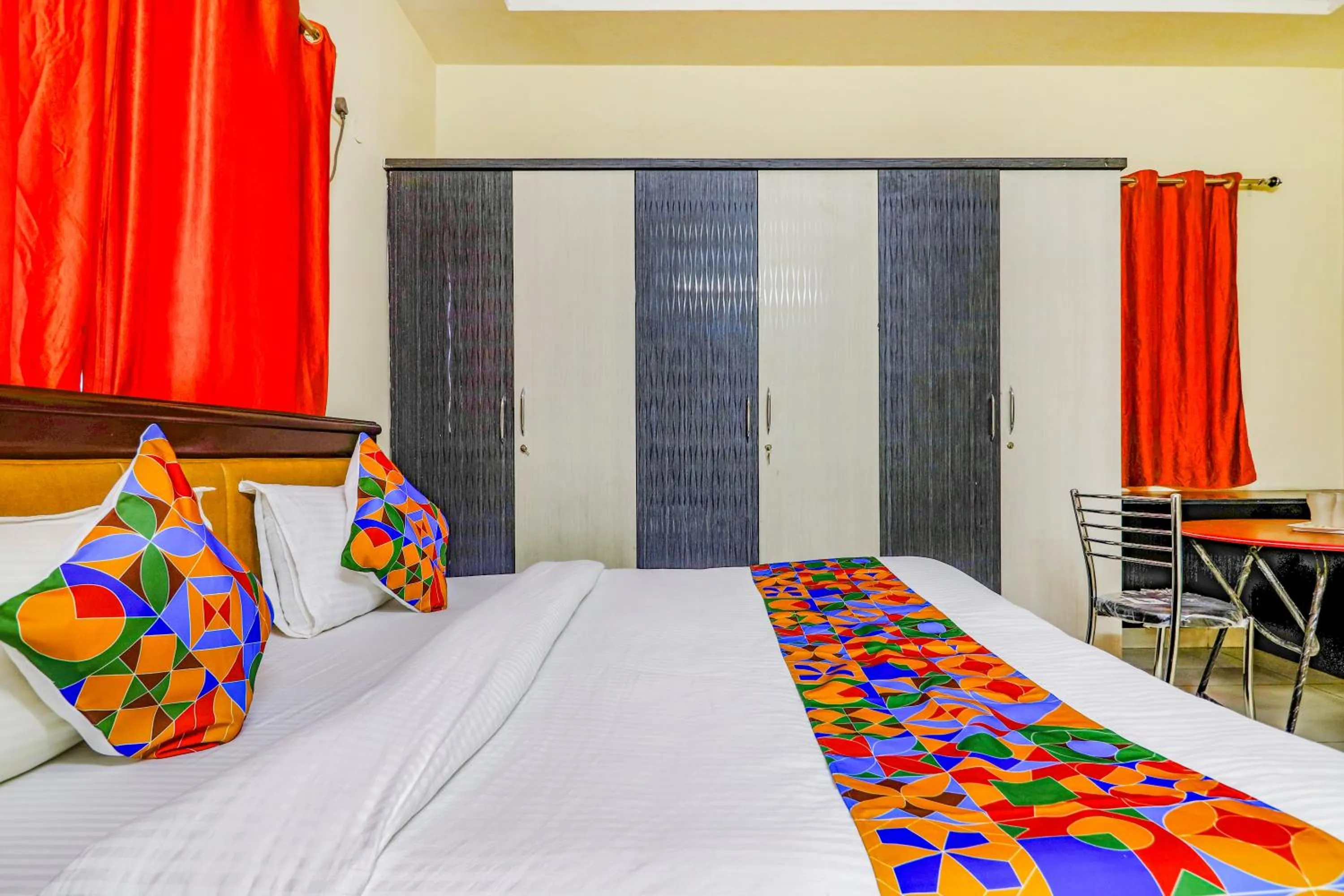 Bed in Via Direct Checkin - Nr Hitech City