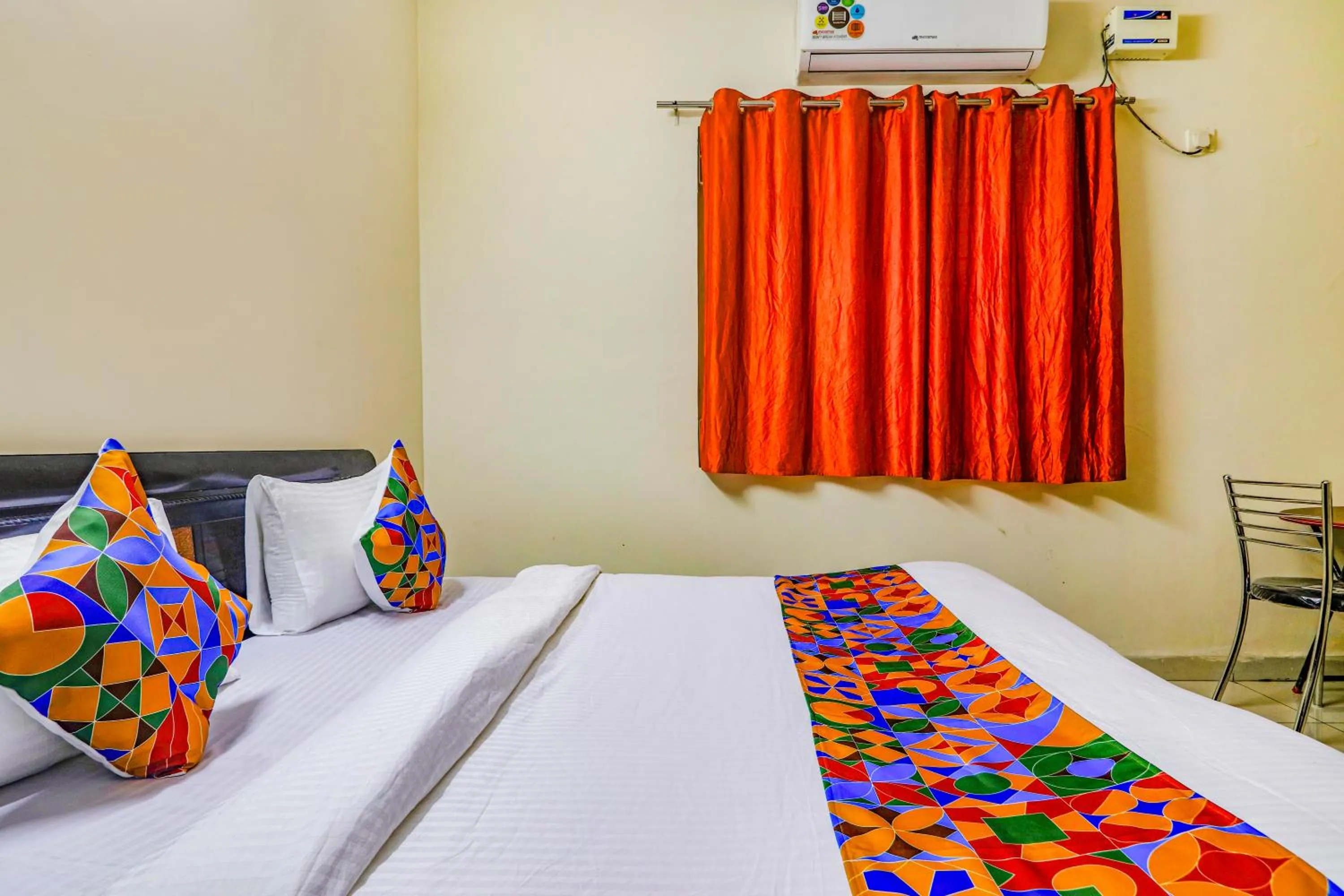 Bed in Via Direct Checkin - Nr Hitech City