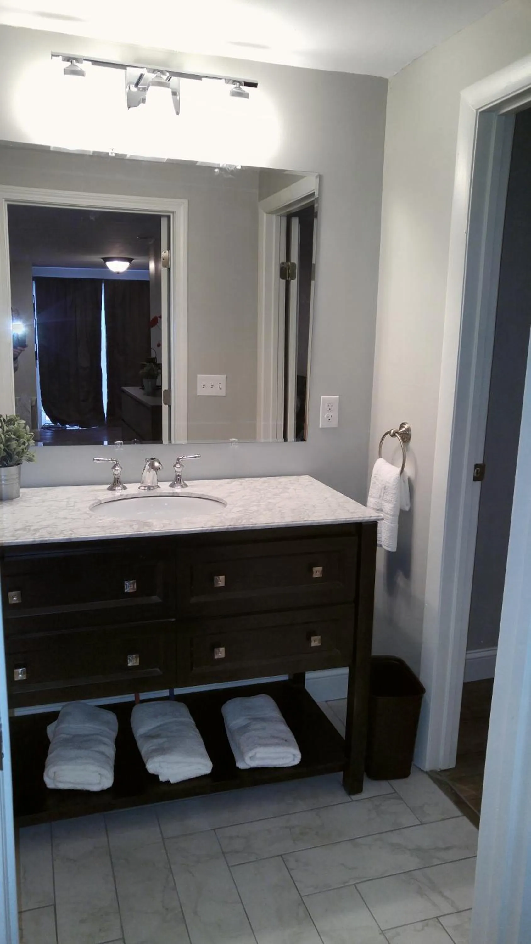 Bathroom in Lily's Lodge