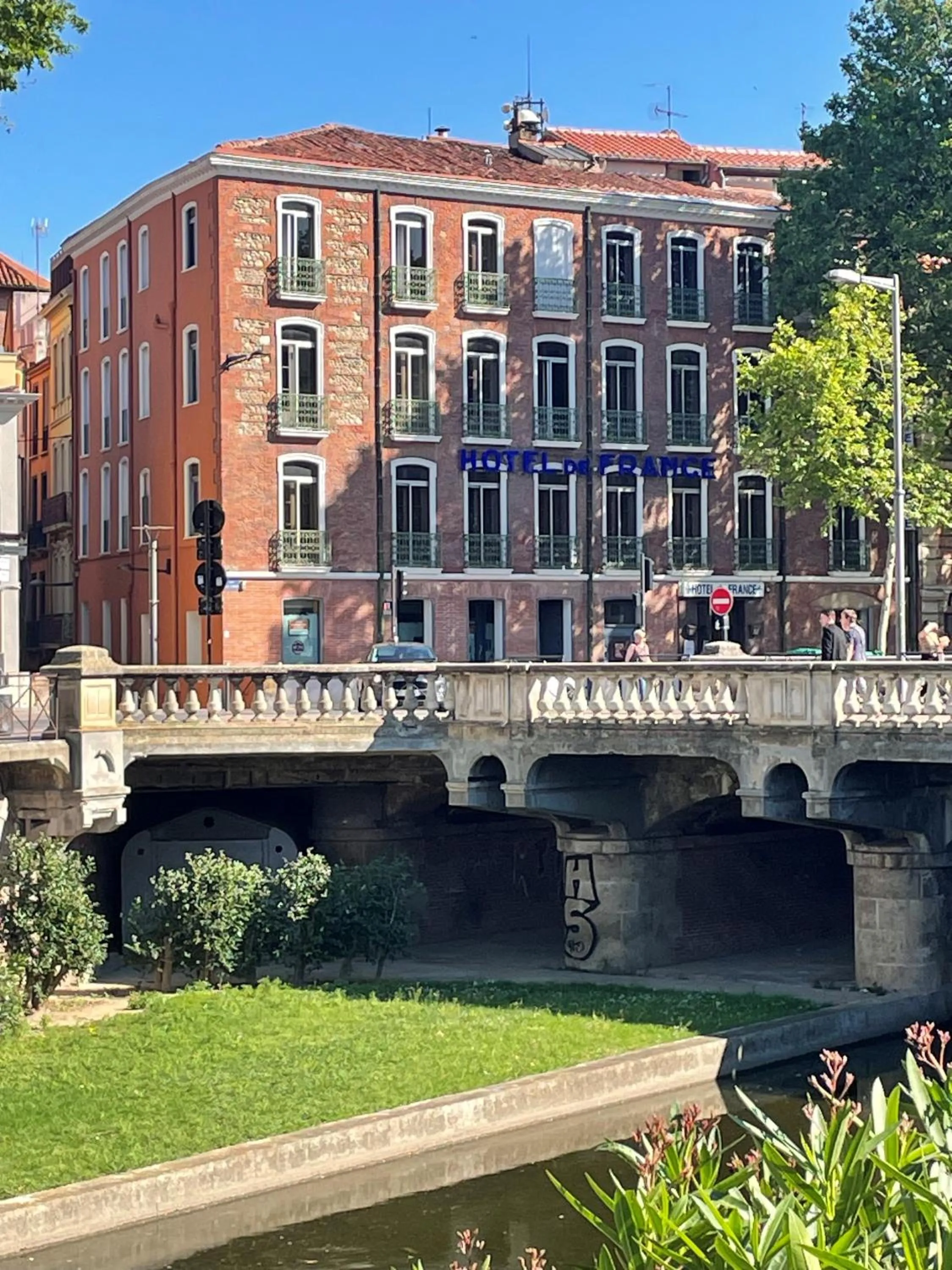 Property building in Hotel De France Perpignan Centre Ville