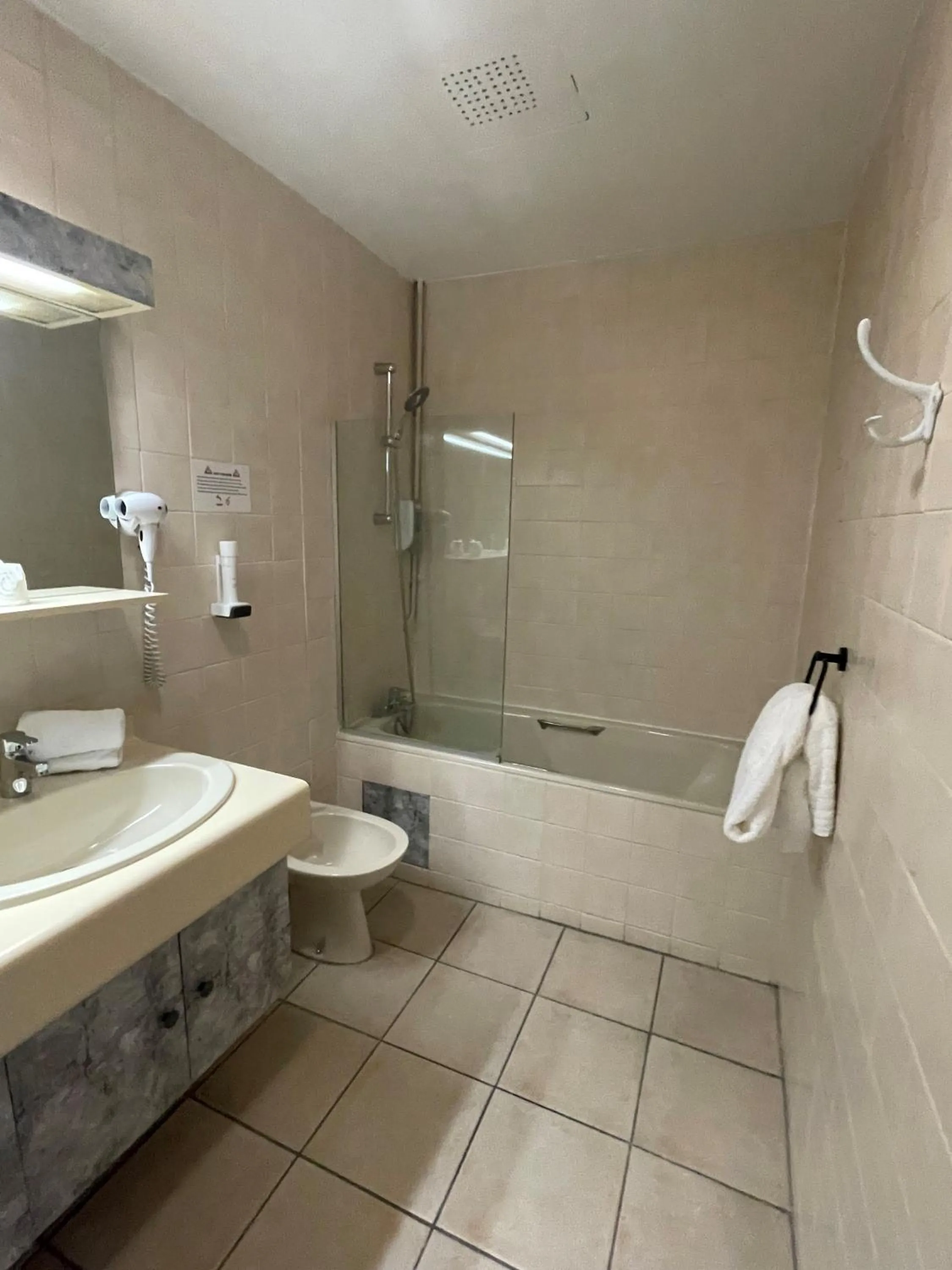 Property building in Hotel De France Perpignan Centre Ville