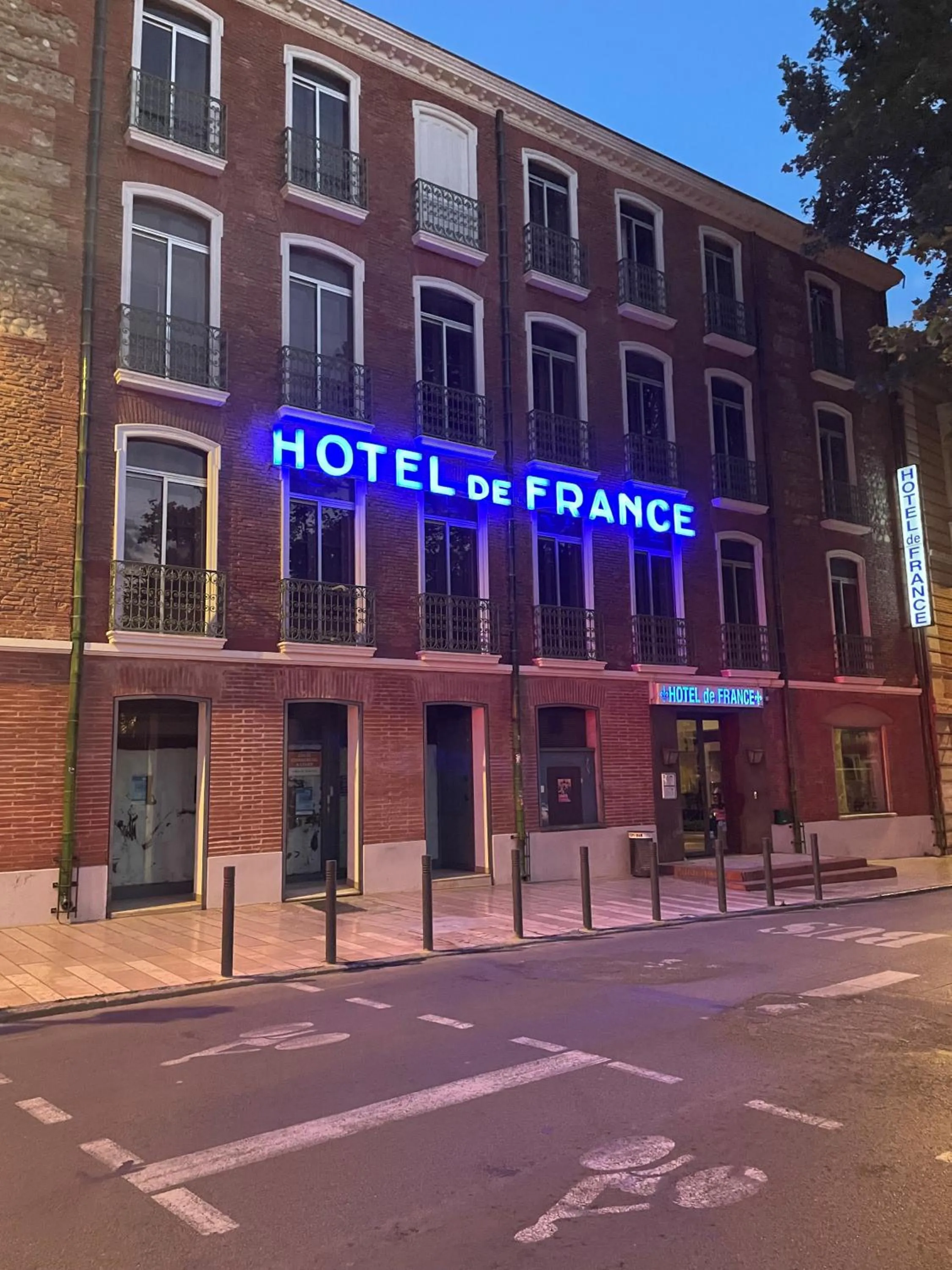 Property building in Hotel De France Perpignan Centre Ville