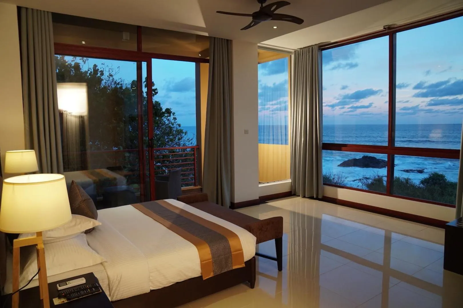 Bed in Sooriya Resort & Spa