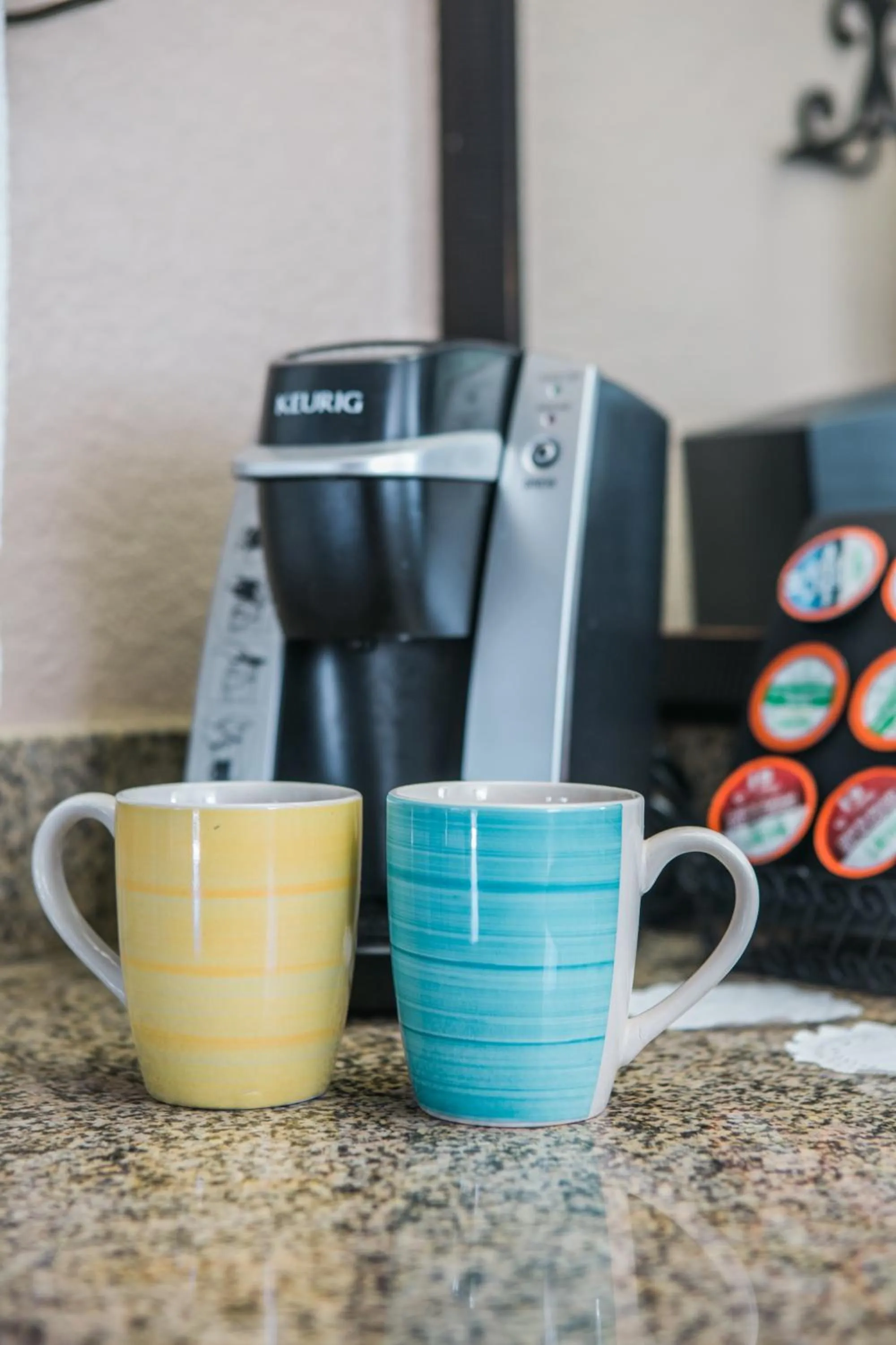 Coffee/tea facilities in Casa Ojai Inn