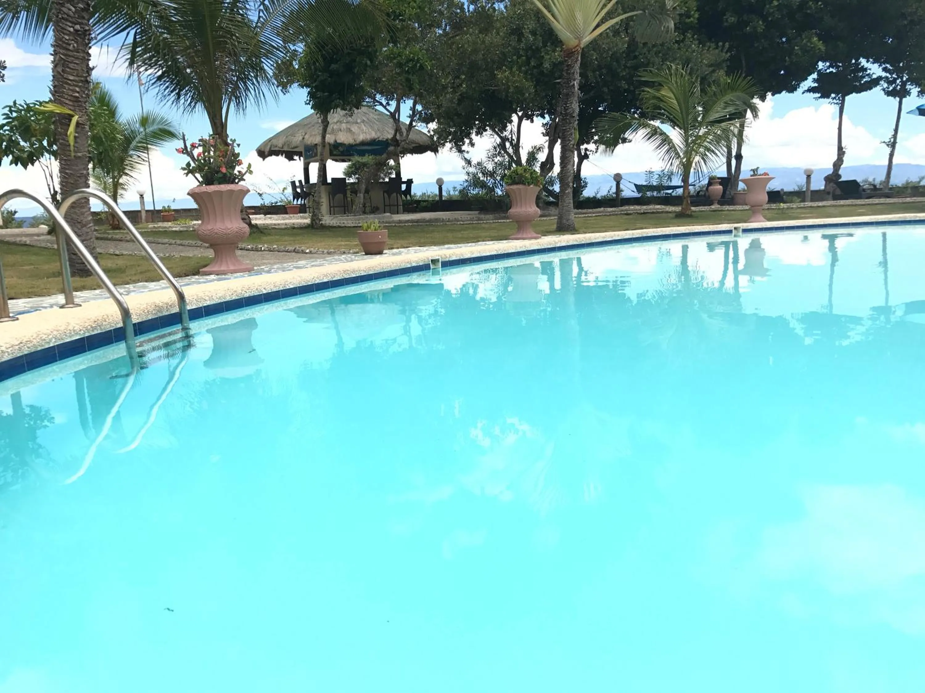 Cabilao Sunset Dive & Beach Resort