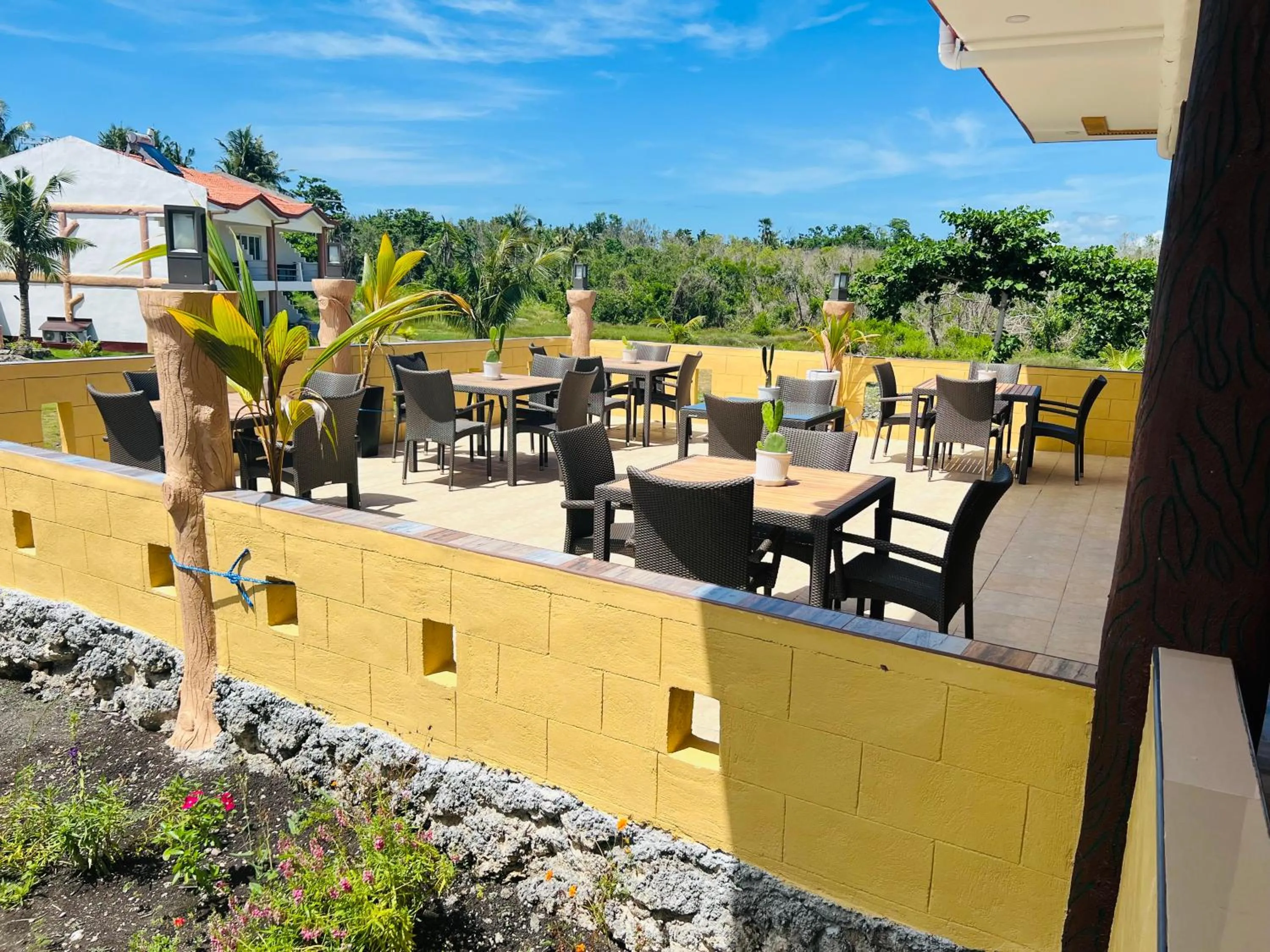 Cabilao Sunset Dive & Beach Resort