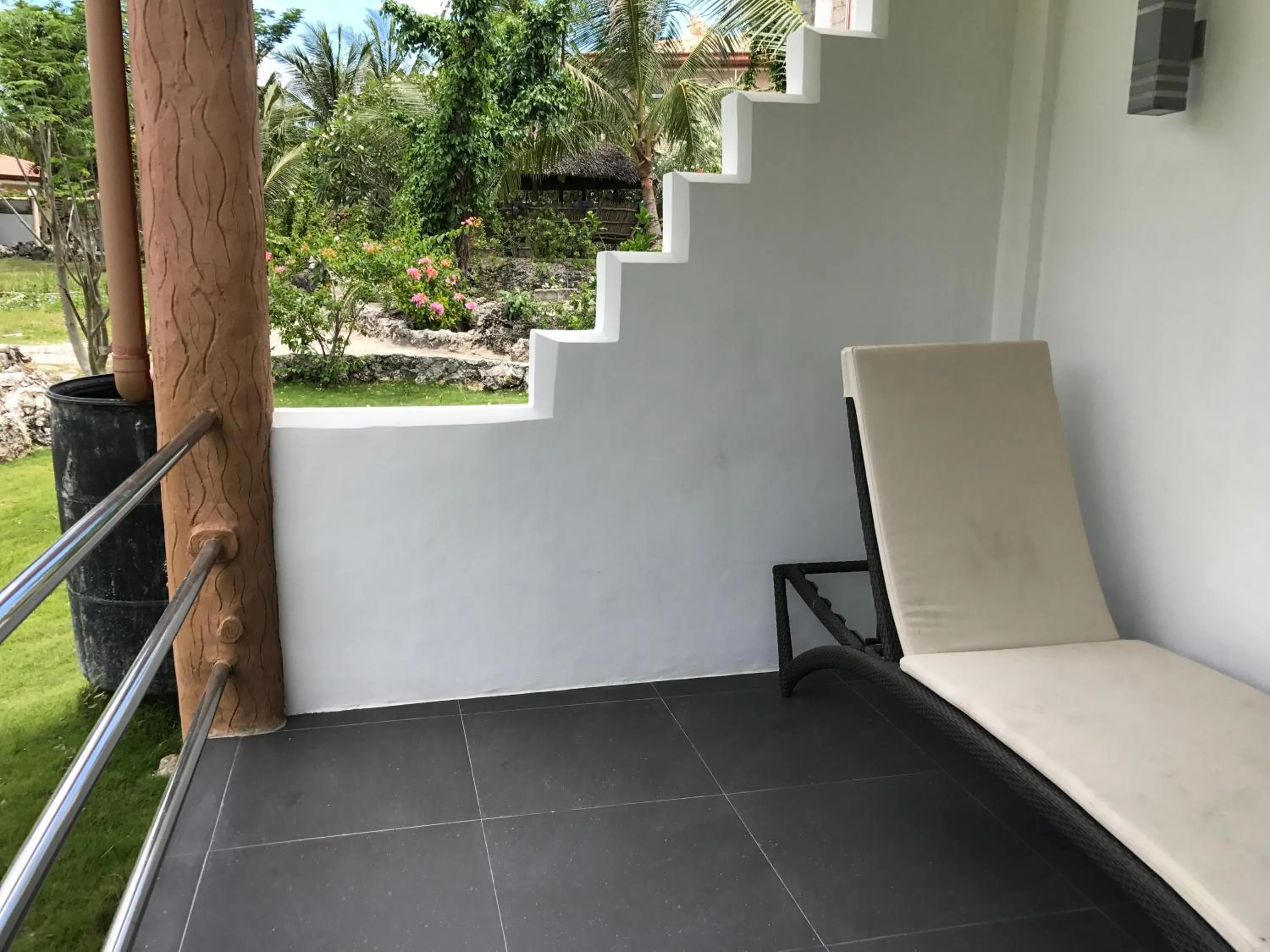 Cabilao Sunset Dive & Beach Resort