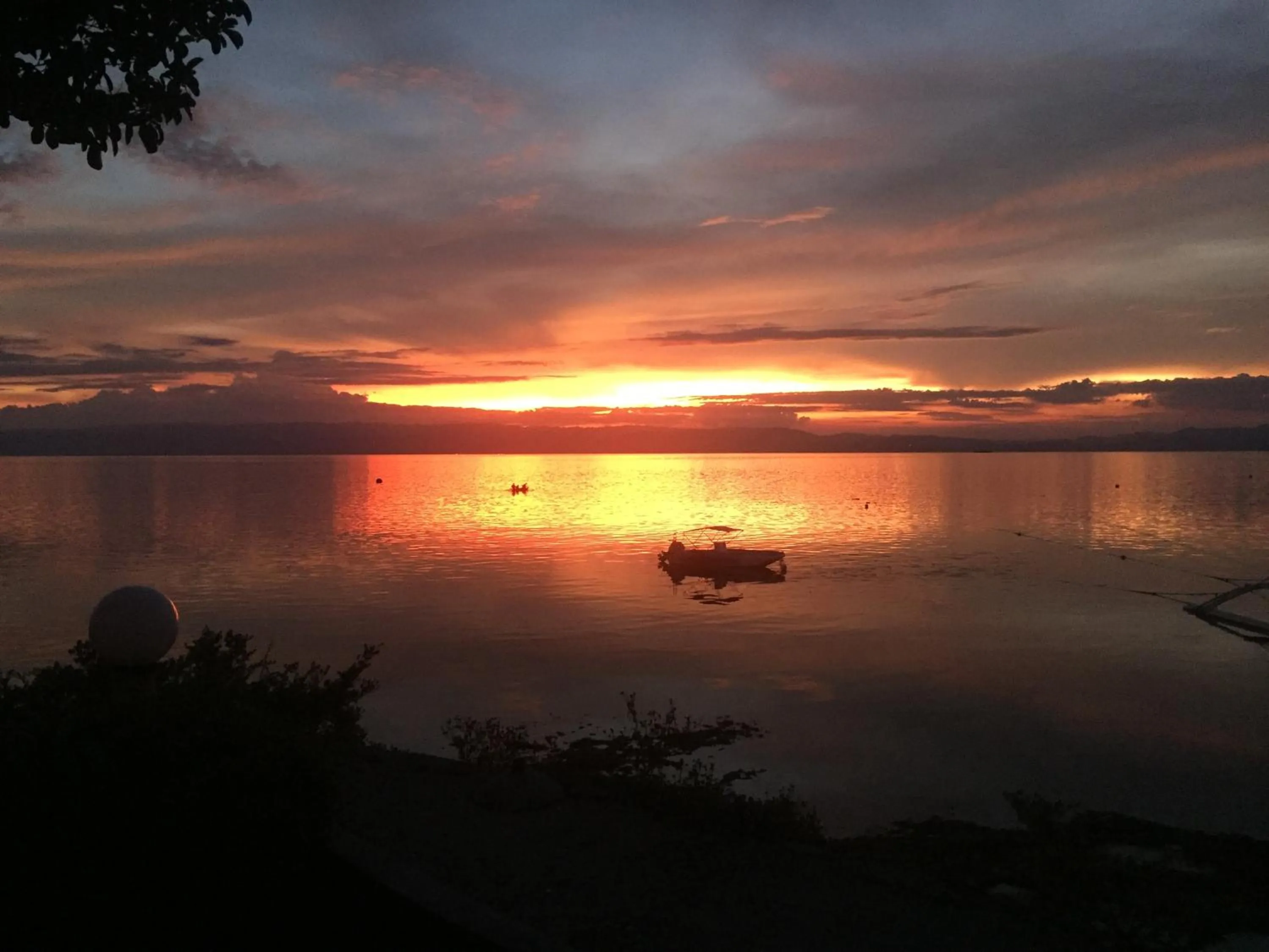 Cabilao Sunset Dive & Beach Resort