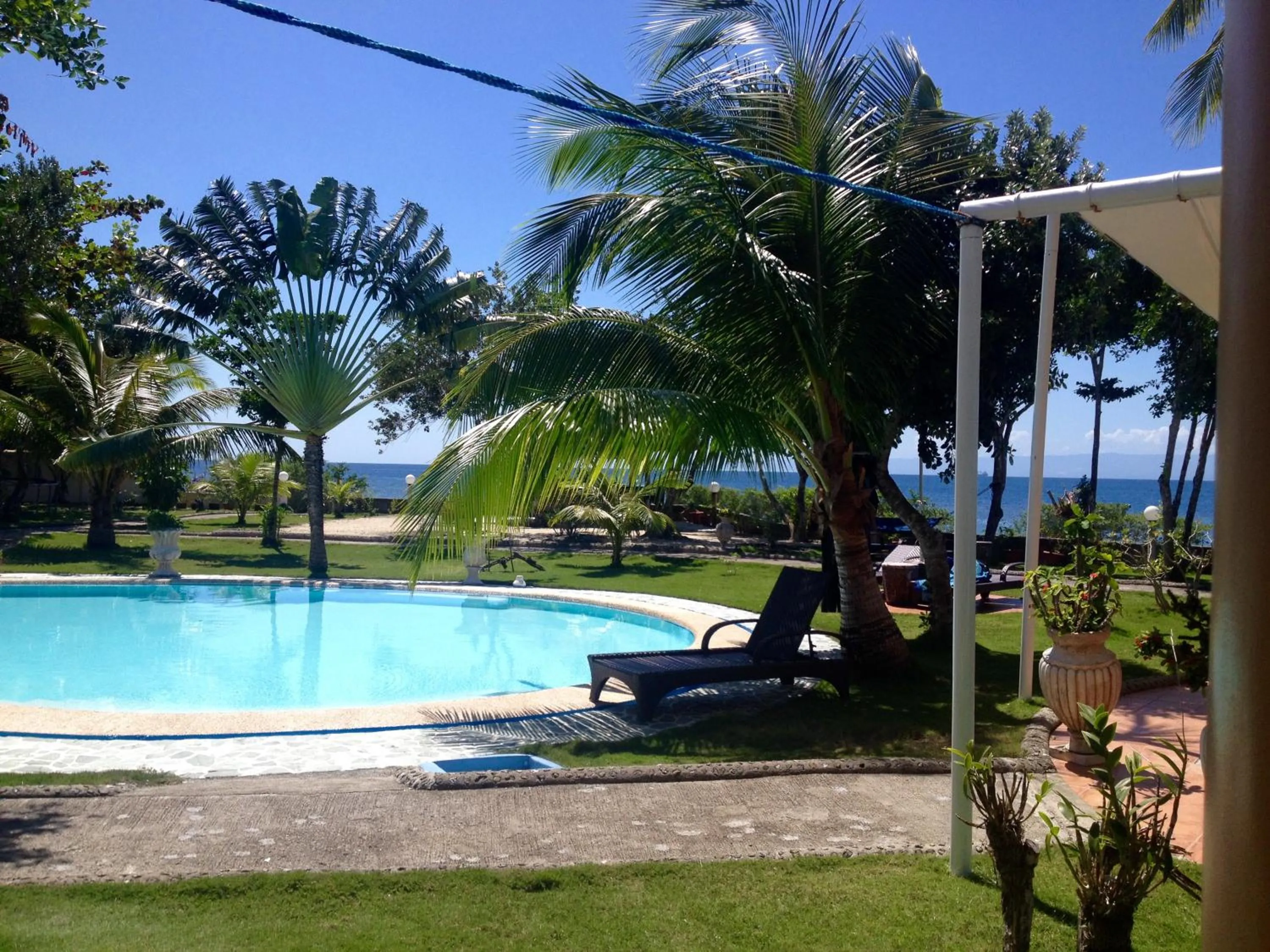 Cabilao Sunset Dive & Beach Resort