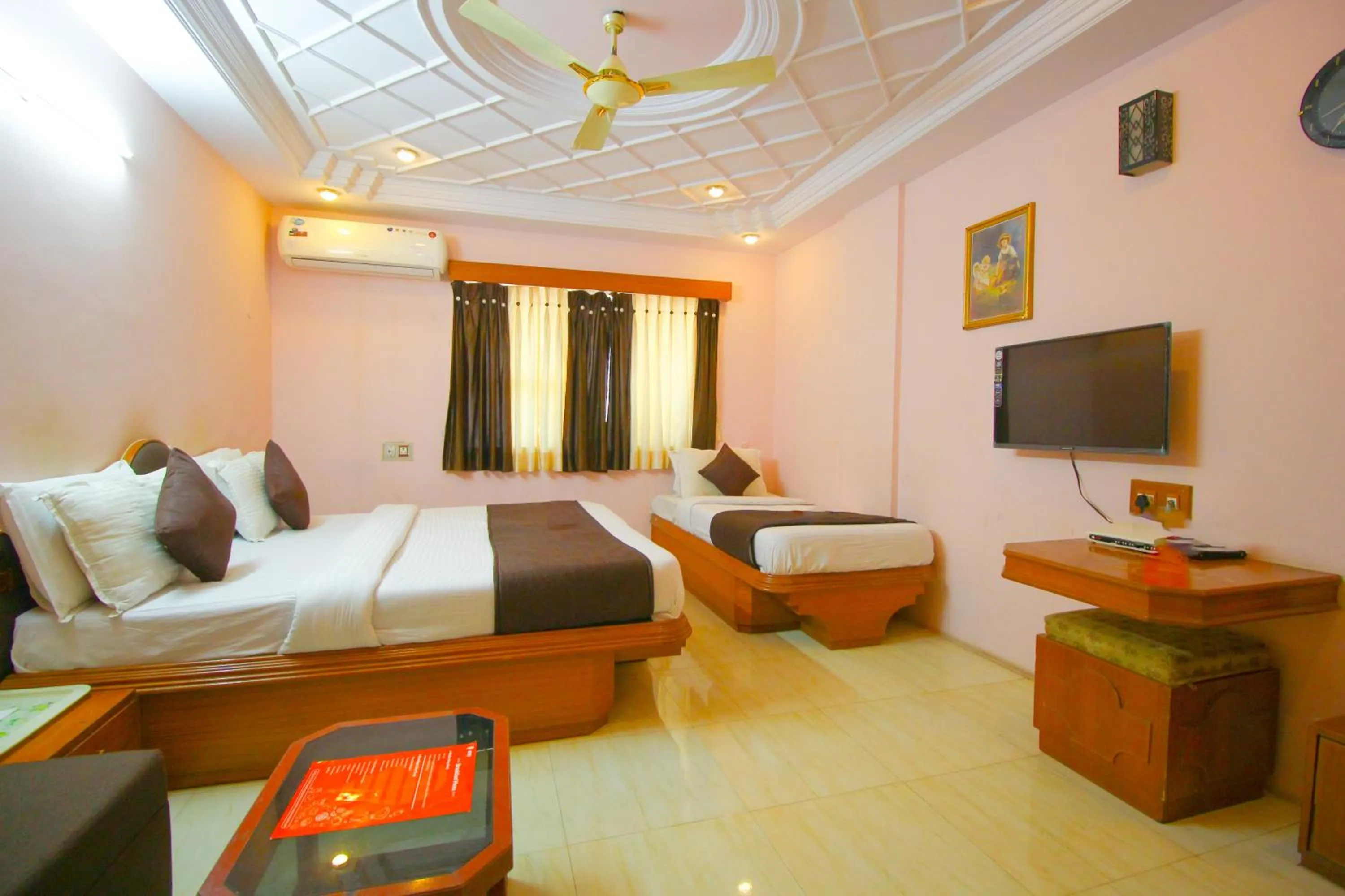 Bed in Hotel Upasana