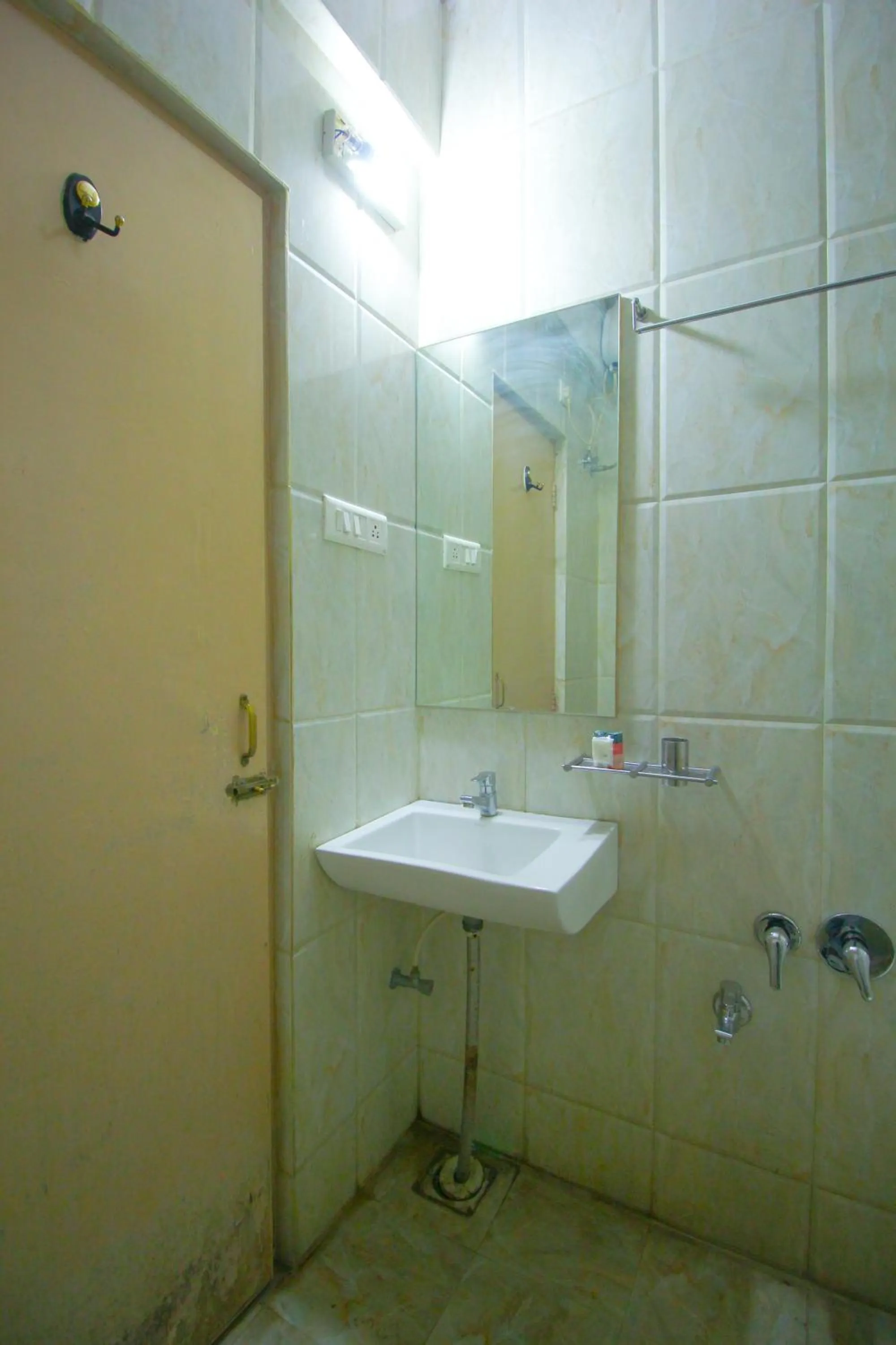 Bathroom in Hotel Upasana