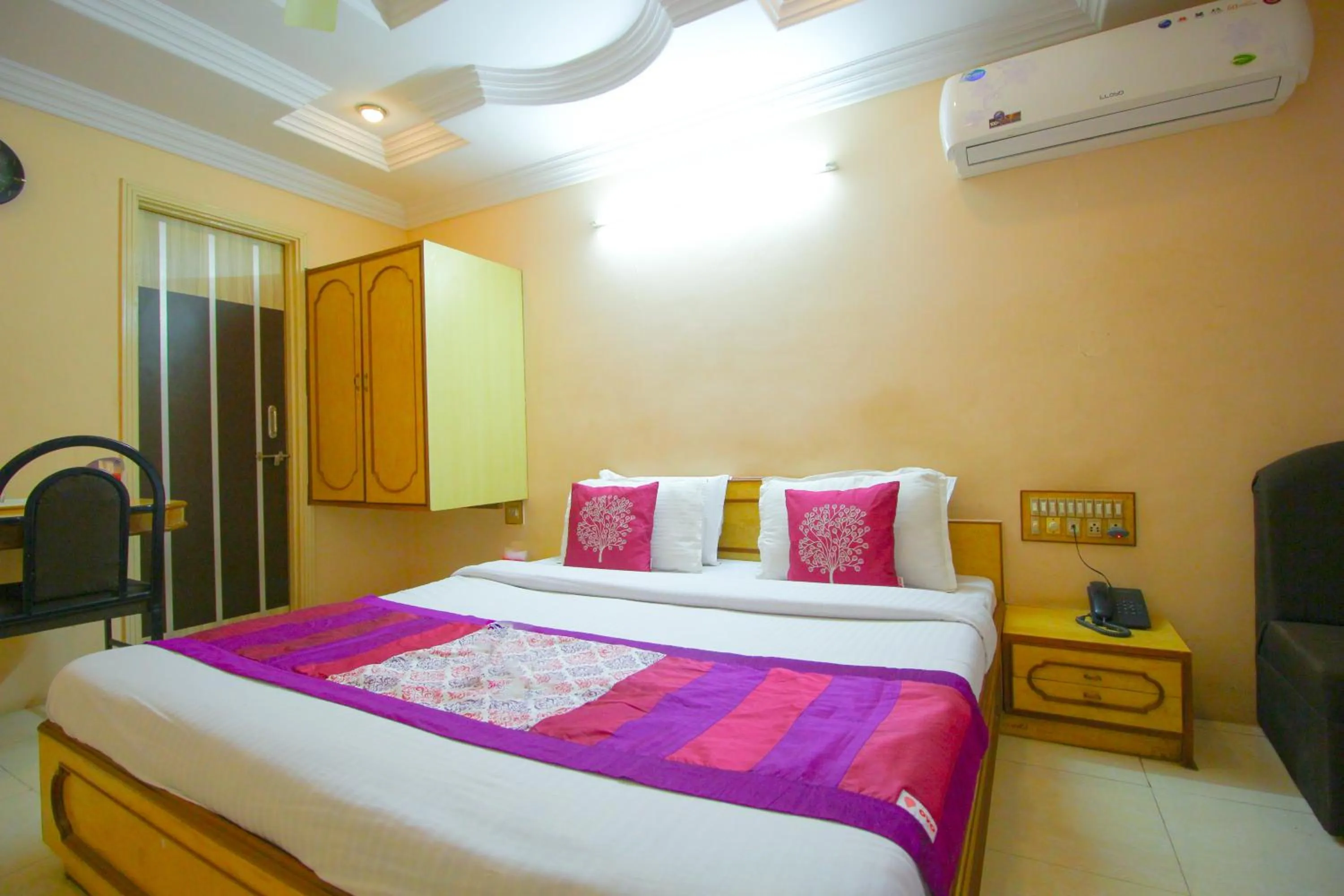 Bed in Hotel Upasana