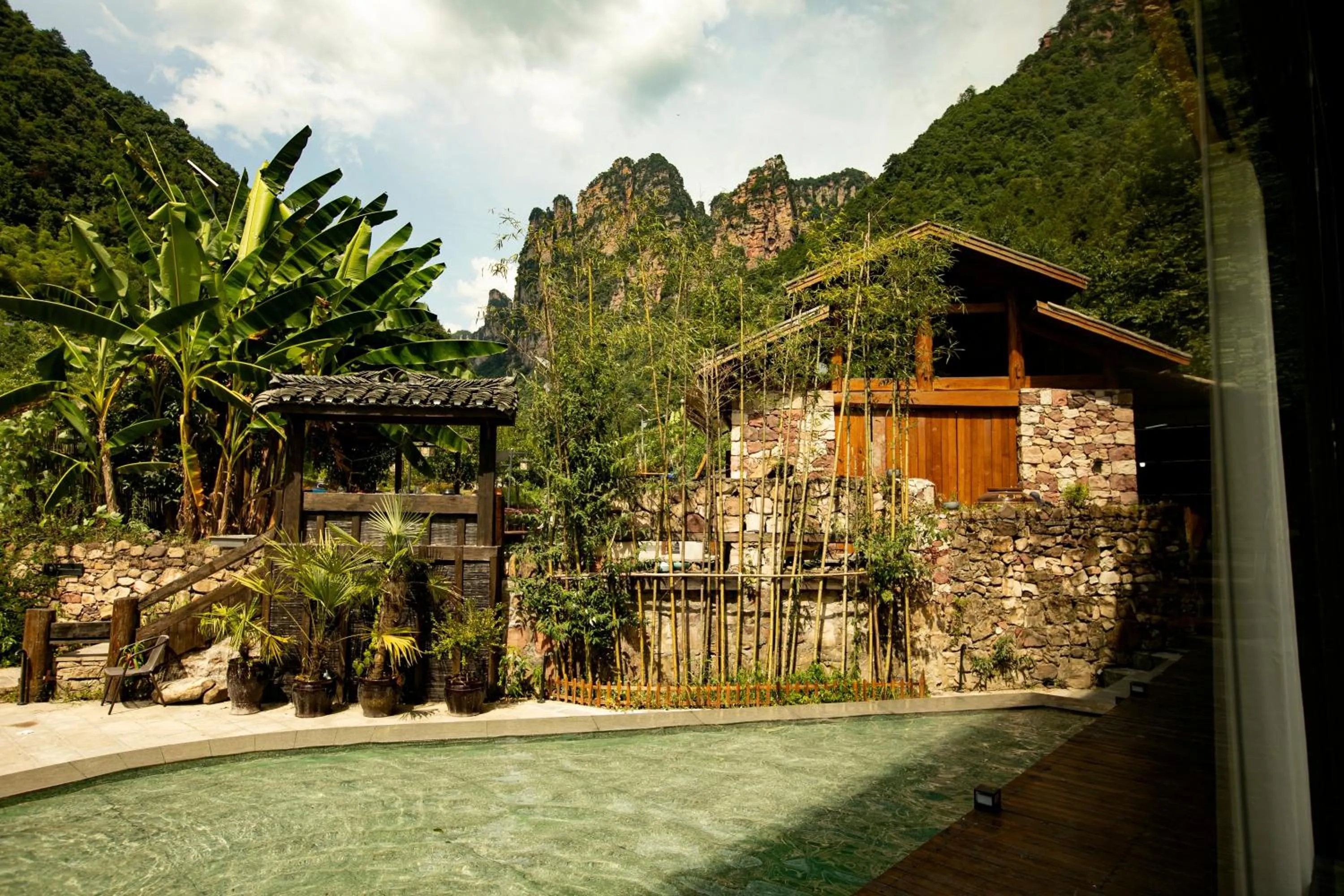 Property building in Homeward Mountain Resort