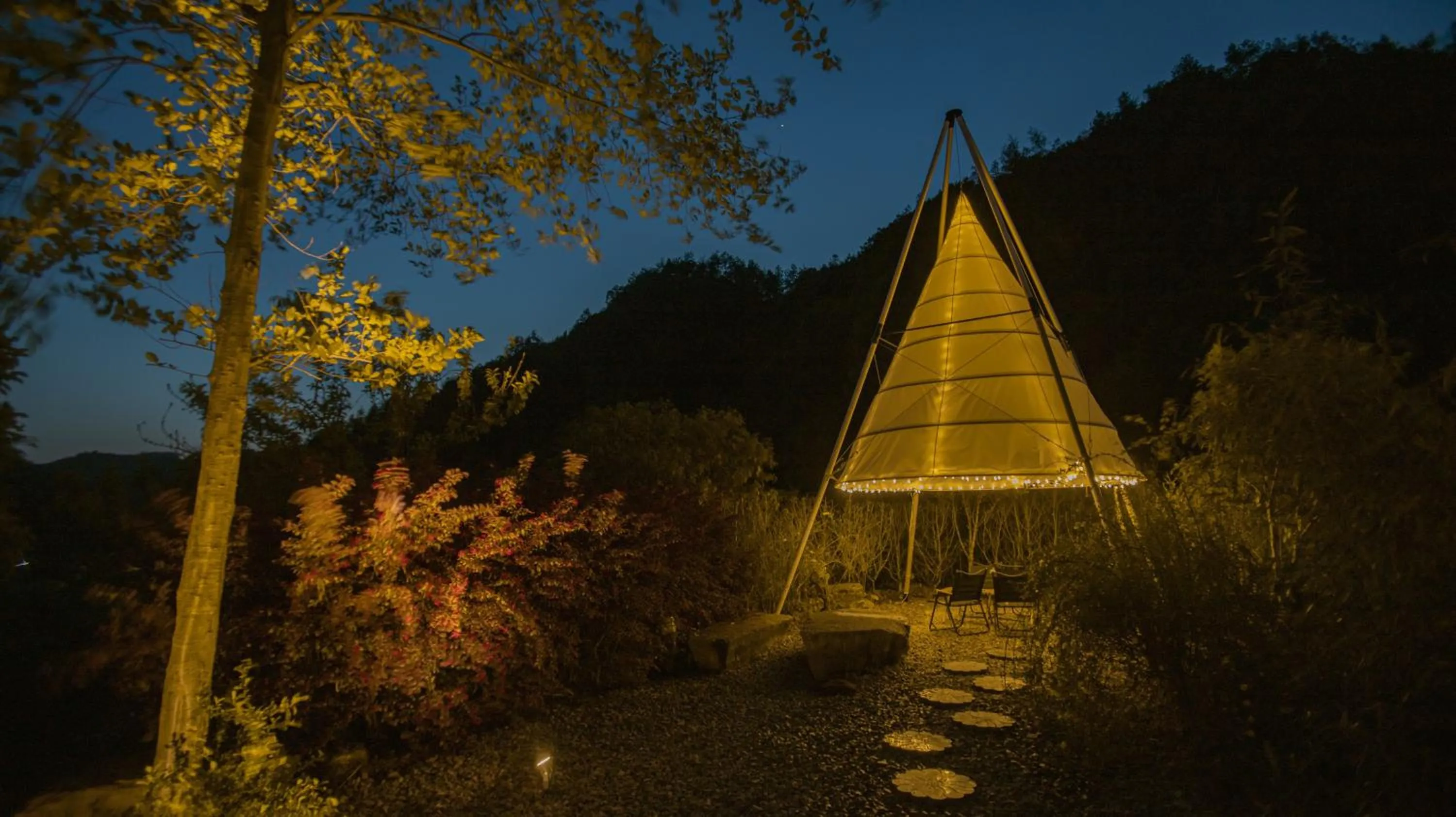 Night, Property Building in Homeward Mountain Resort
