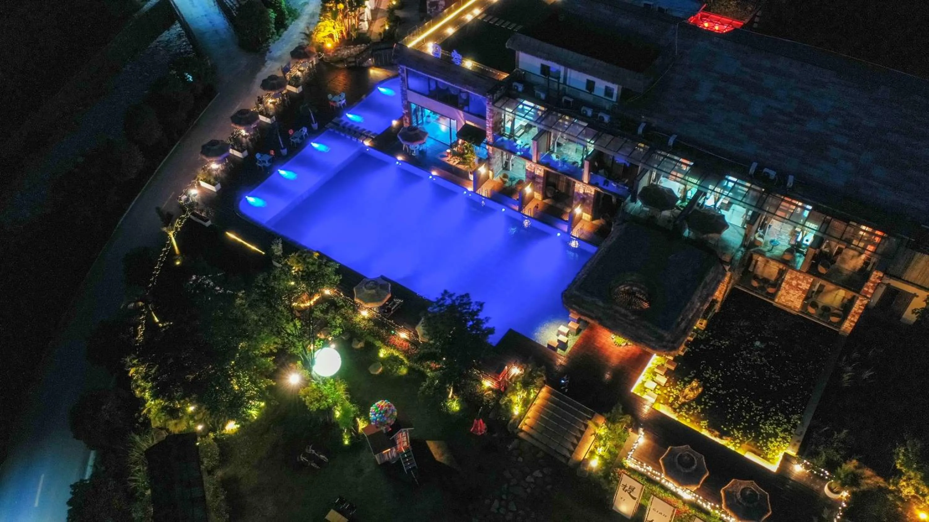 Property building in Homeward Mountain Resort