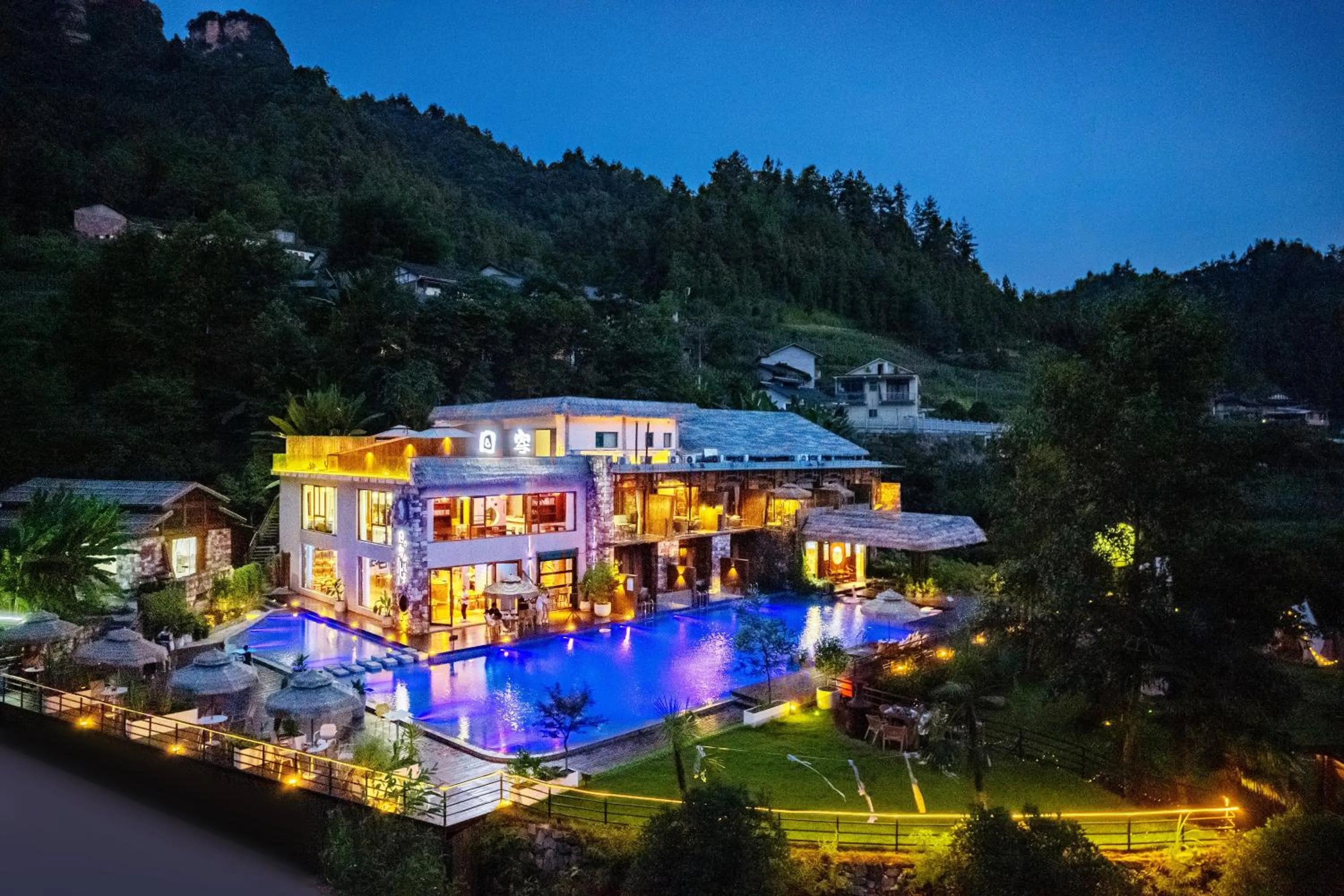 Property building in Homeward Mountain Resort