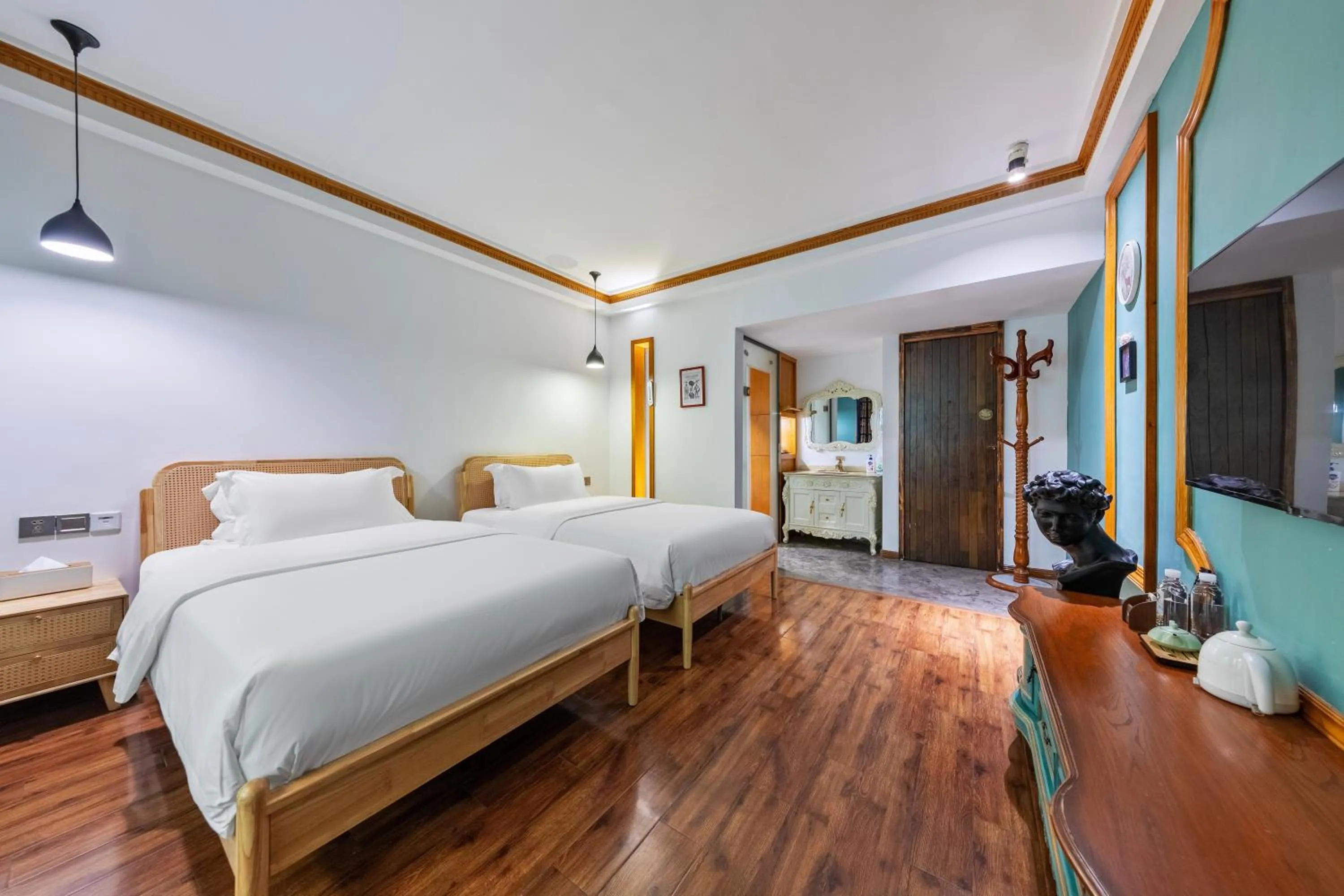 Bed in Homeward Mountain Resort