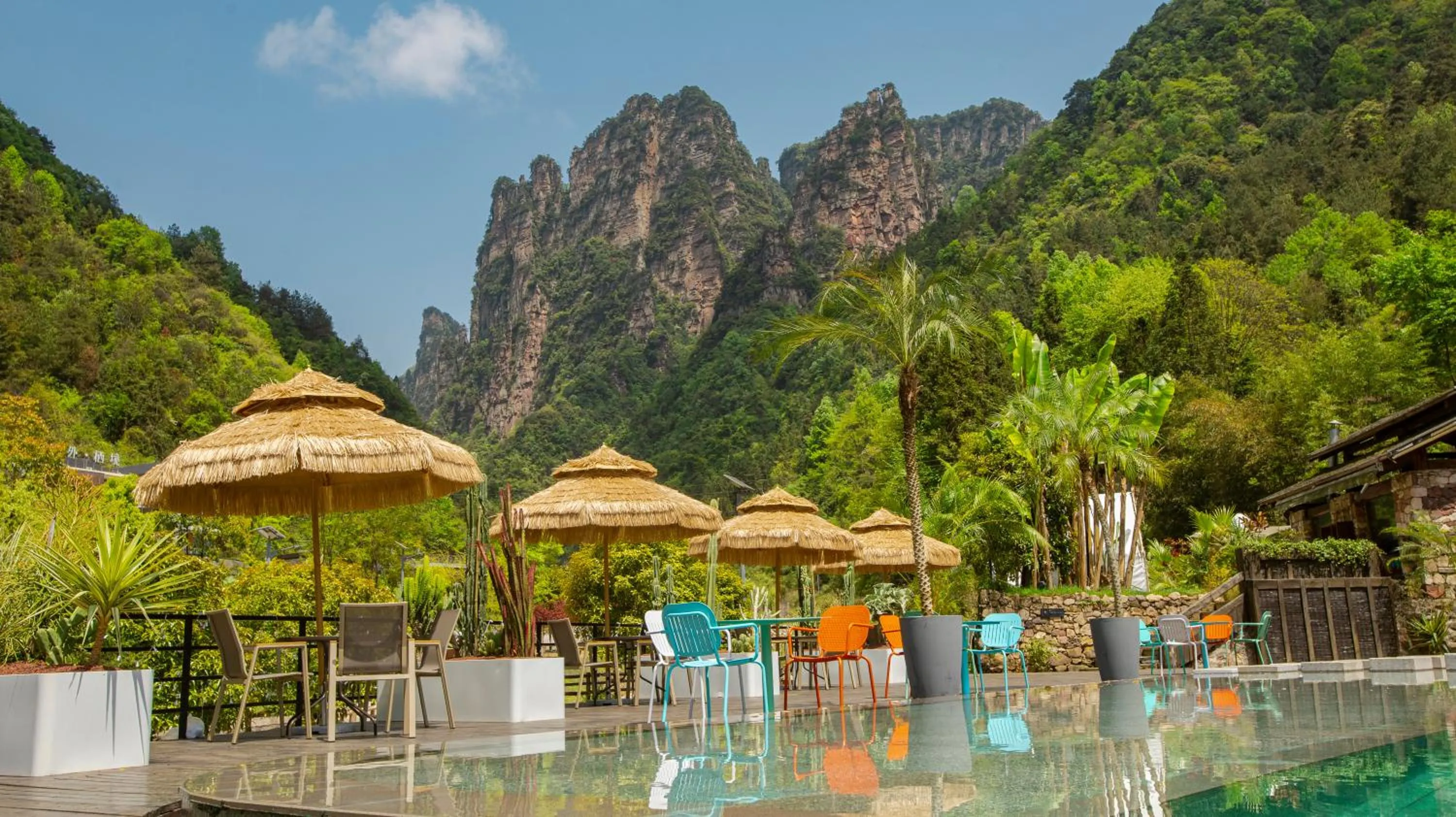 Pool view in Homeward Mountain Resort