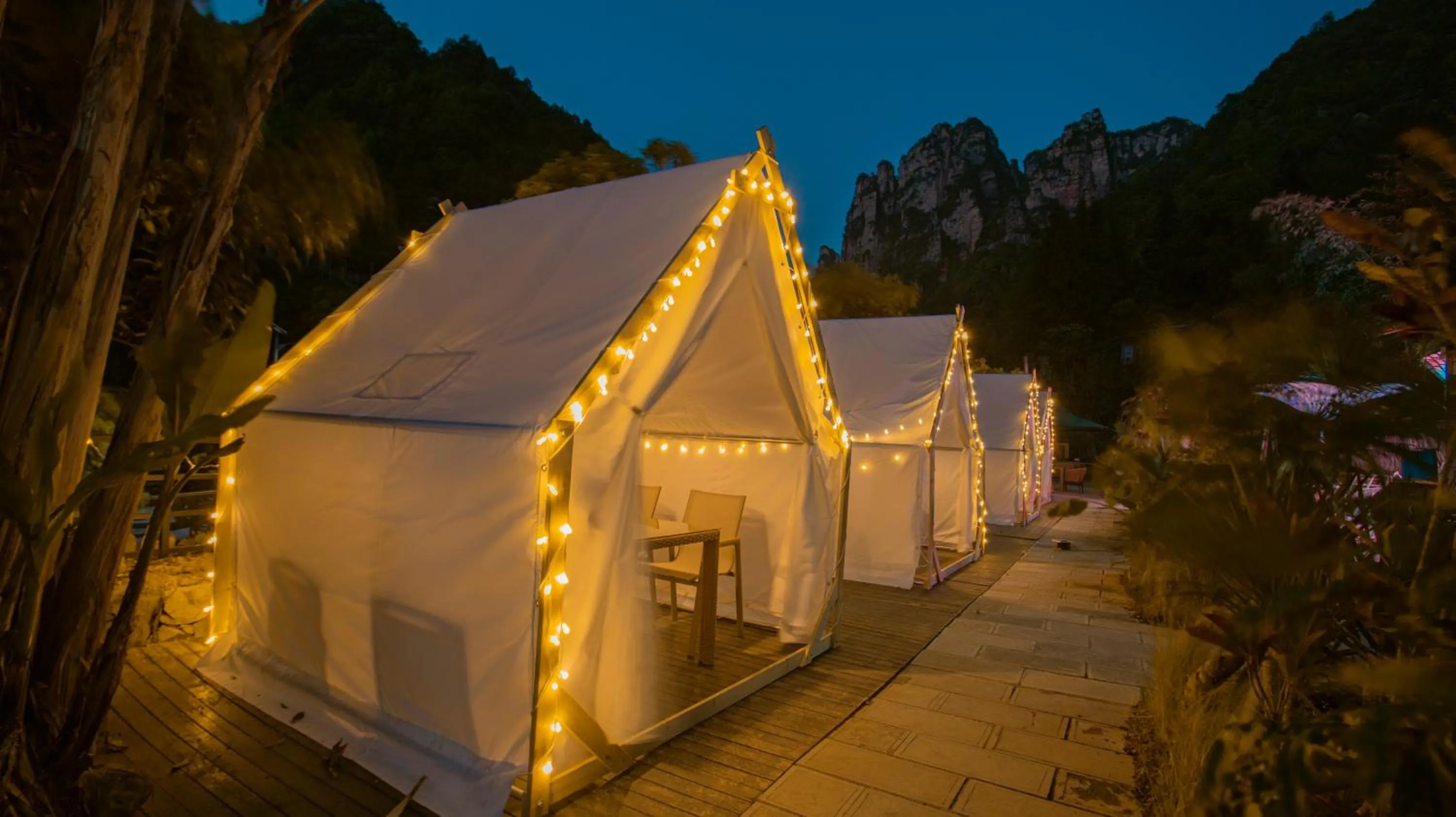 Night, Property Building in Homeward Mountain Resort