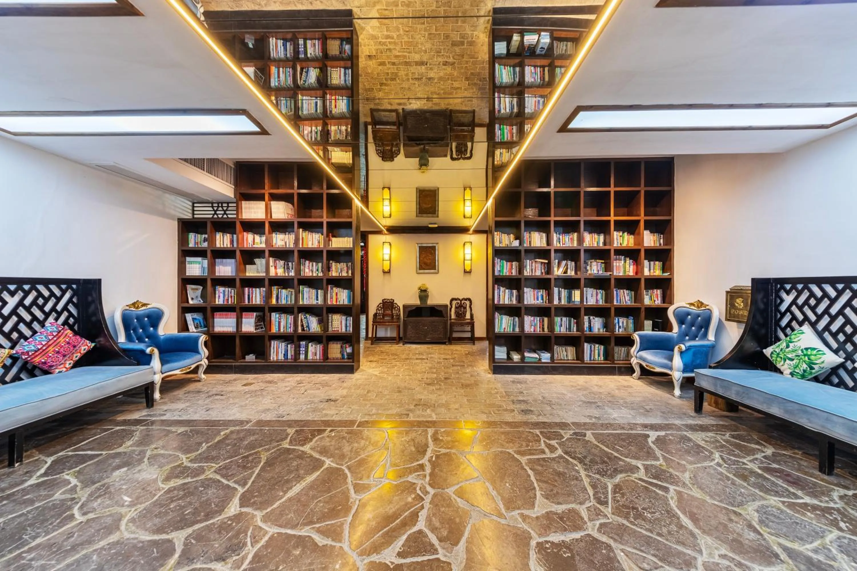 Communal lounge/ TV room in Homeward Mountain Resort