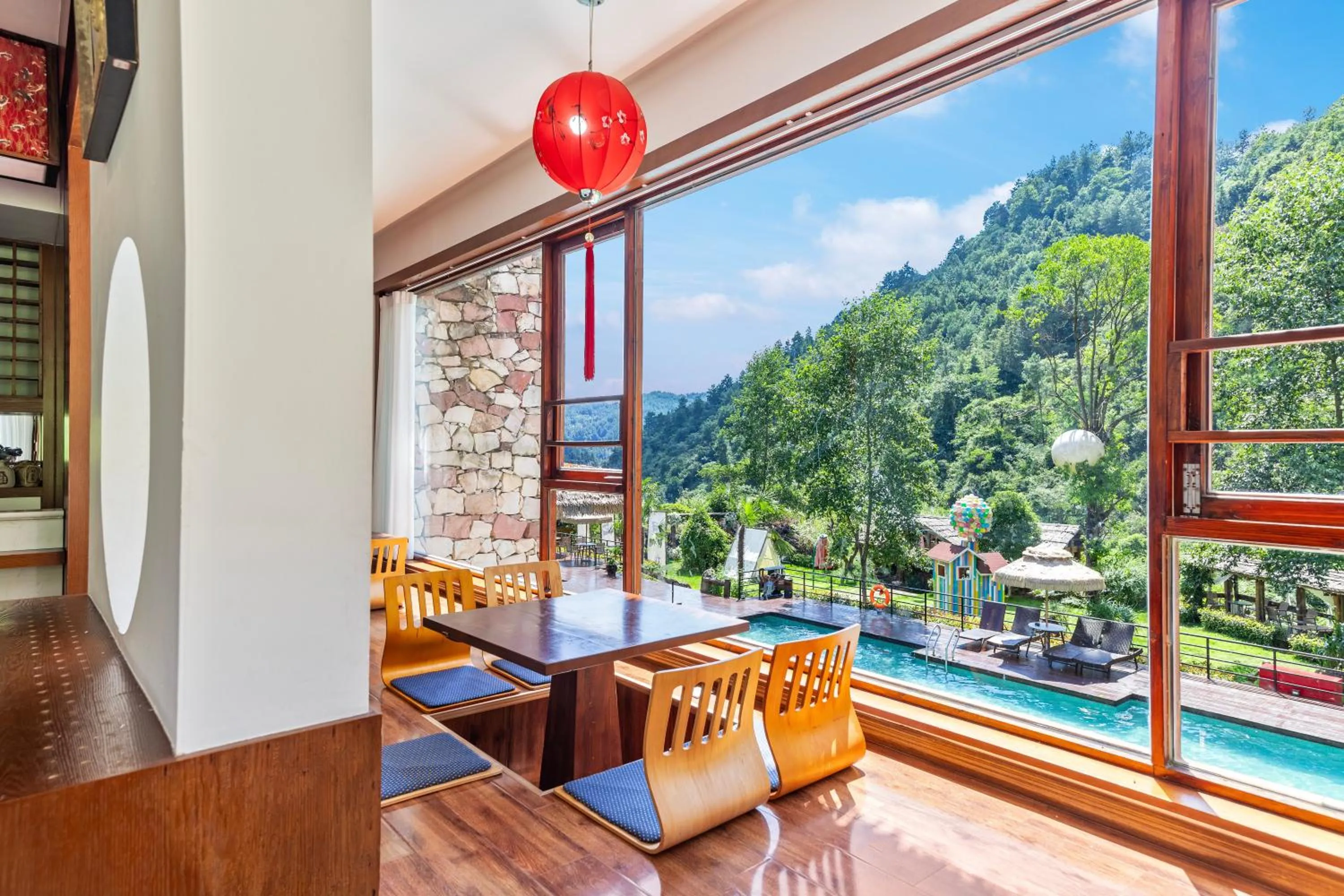 Restaurant/places to eat in Homeward Mountain Resort