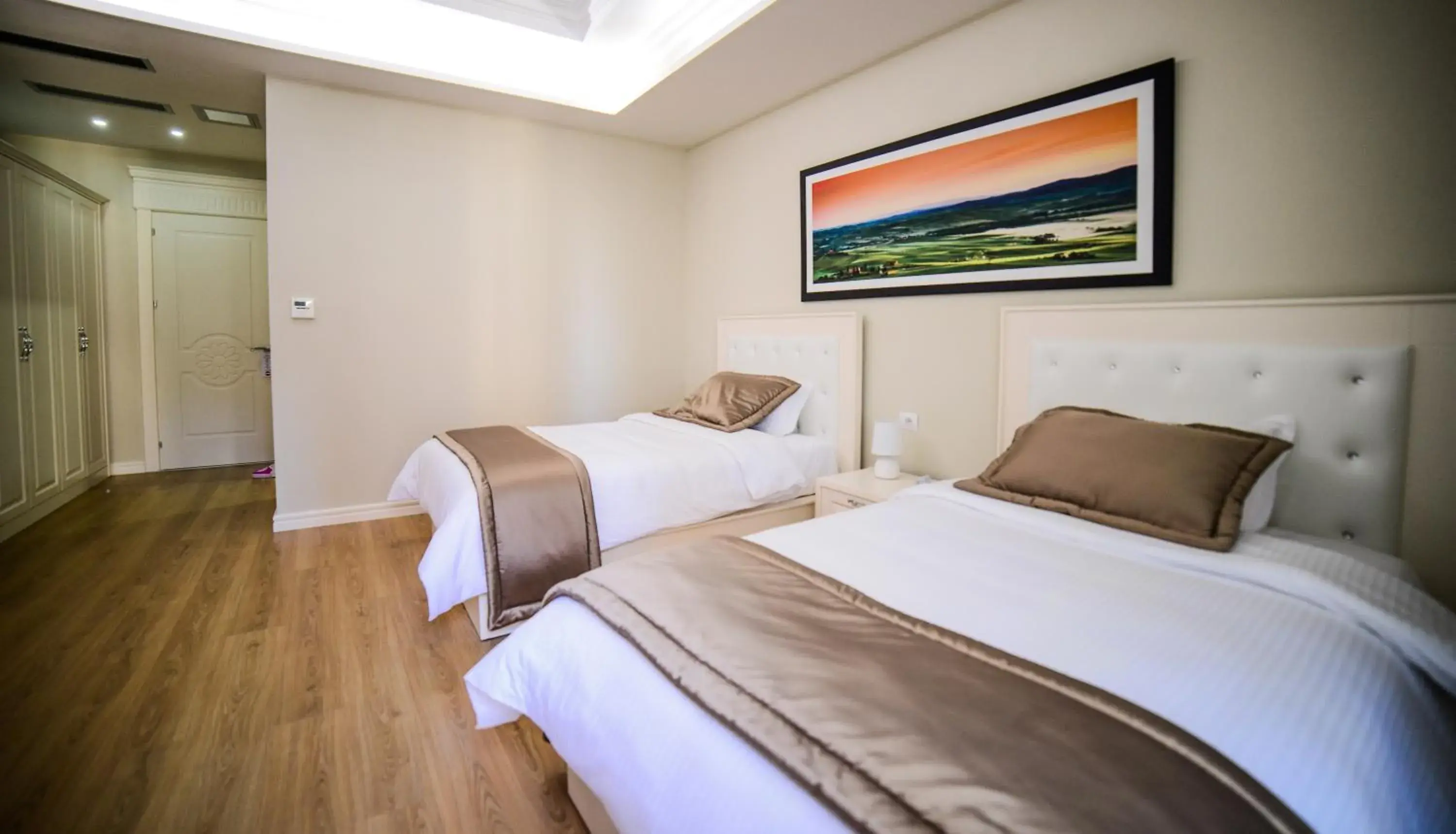 Deluxe Twin Room - single occupancy in Hotel Vila Imperial Deluxe Twin Room - single occupancy in Hotel Vila Imperial