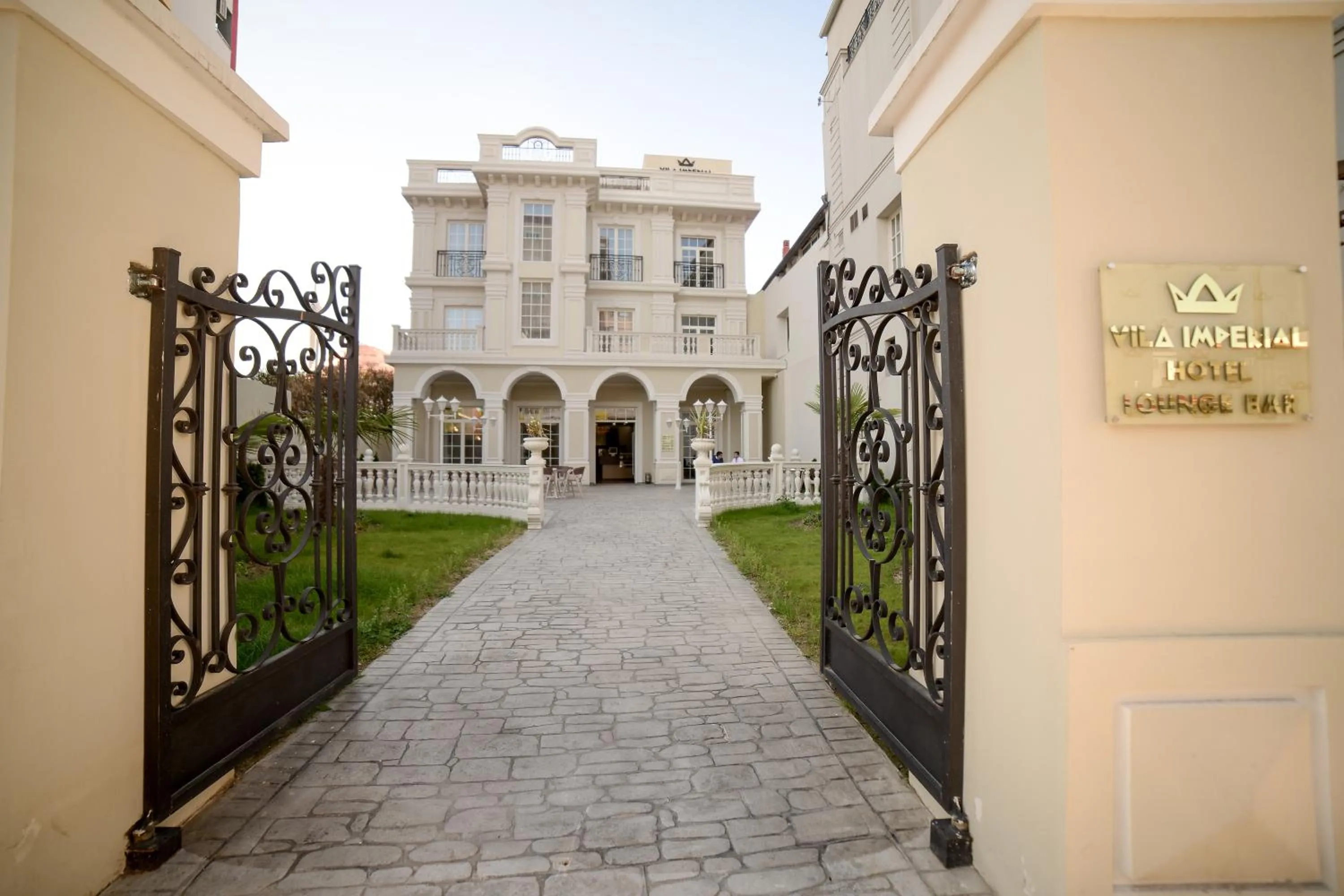Property building in Hotel Vila Imperial