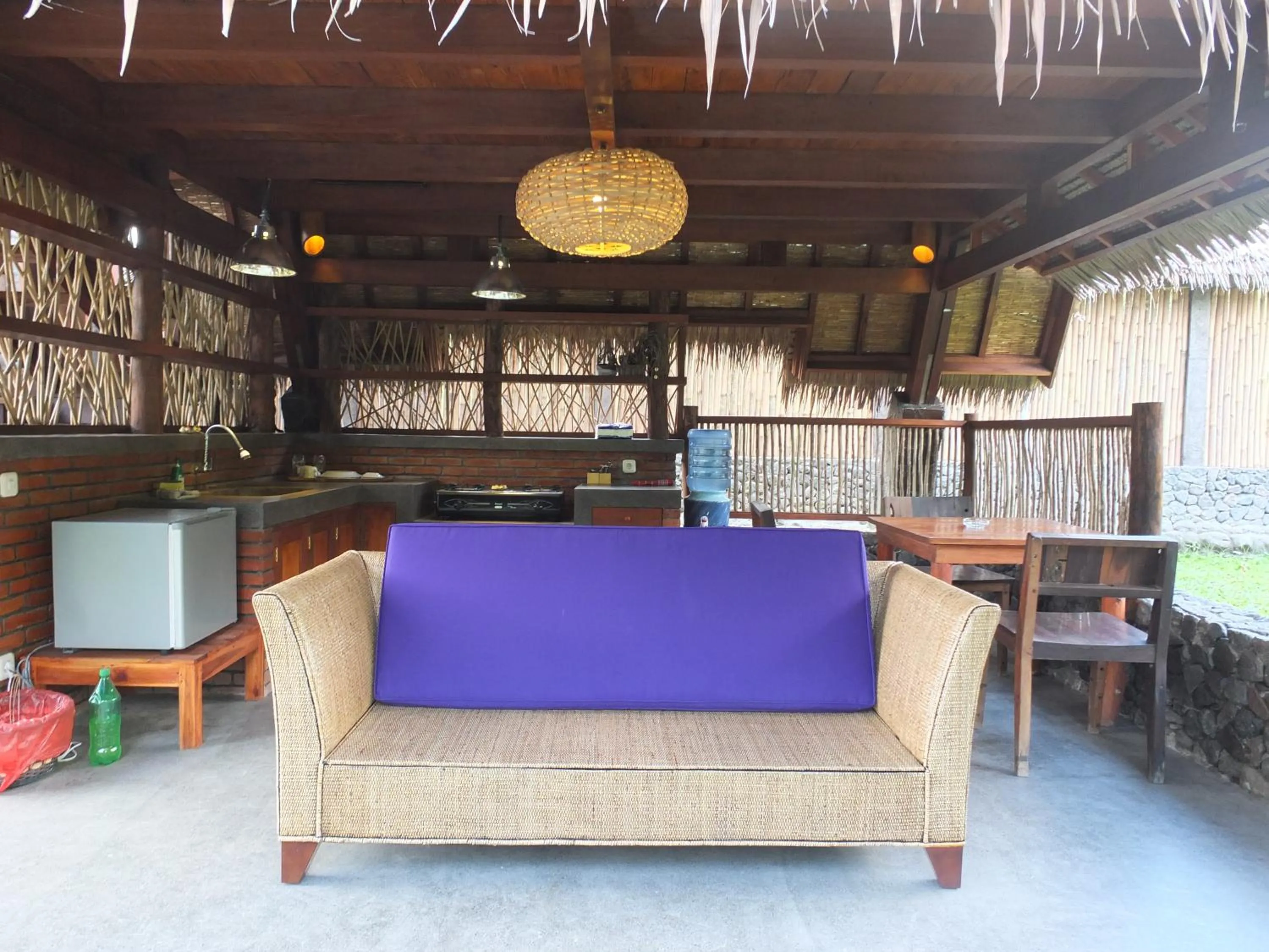 Seating area in Uma Nirmala Aling-Aling