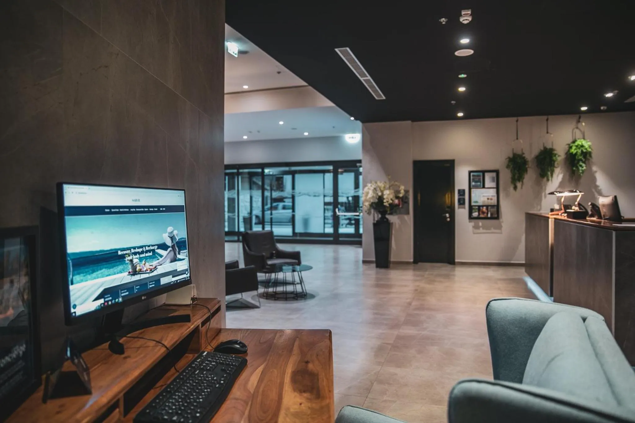 Lobby or reception in Marvie Hotel & Health