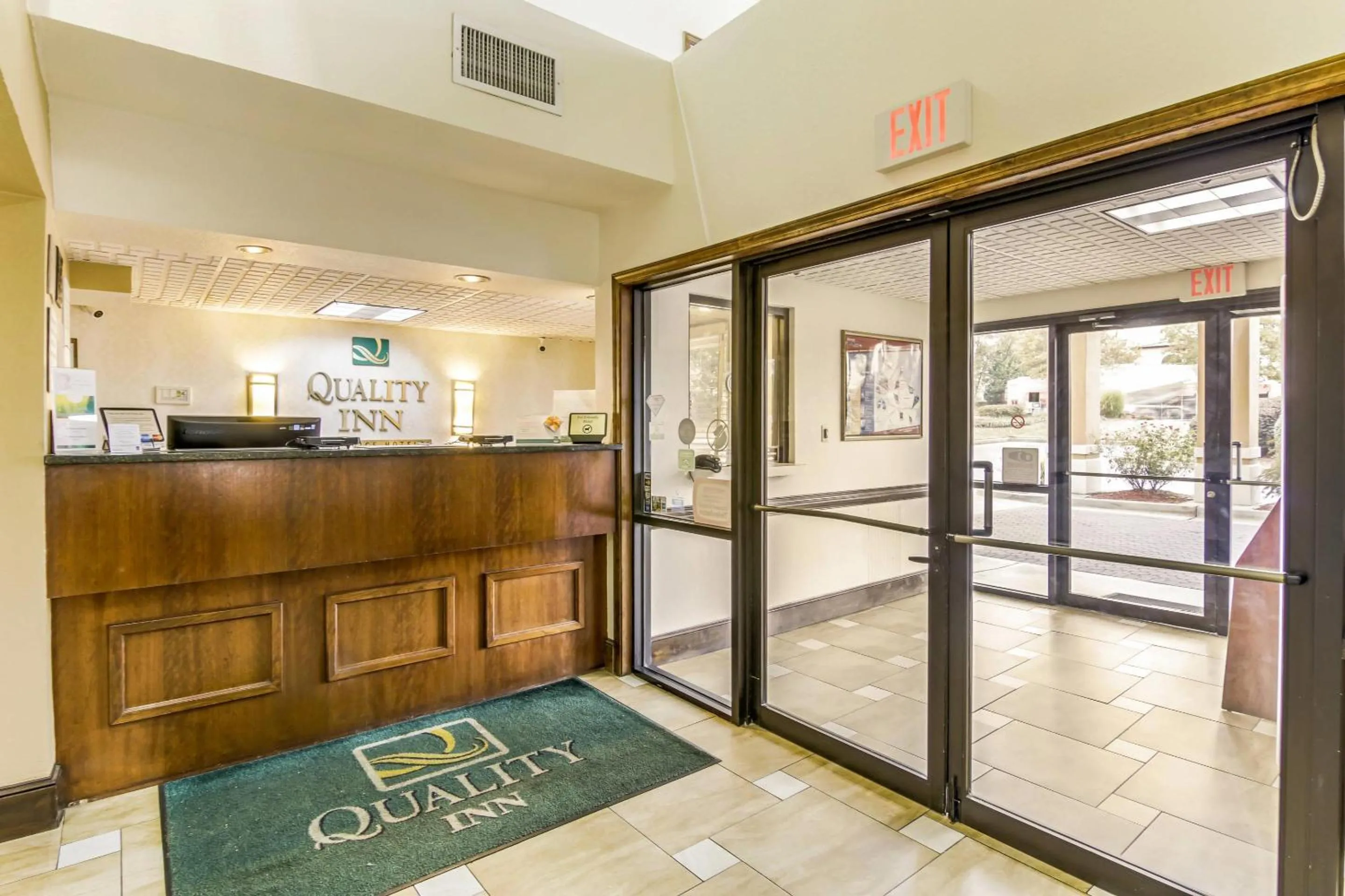 Lobby or reception in Quality Inn Stone Mountain
