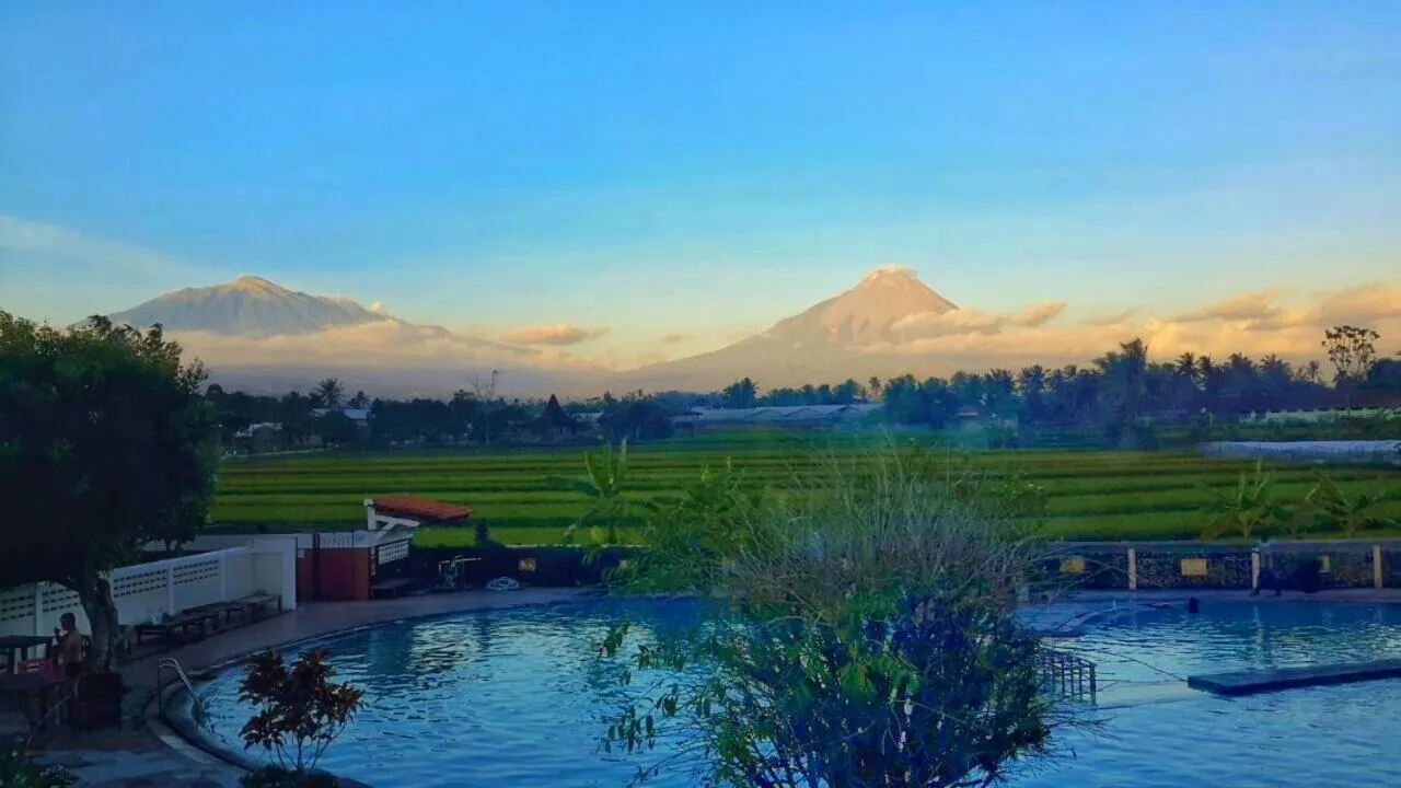 Mountain view in Sevilla Resort Magelang
