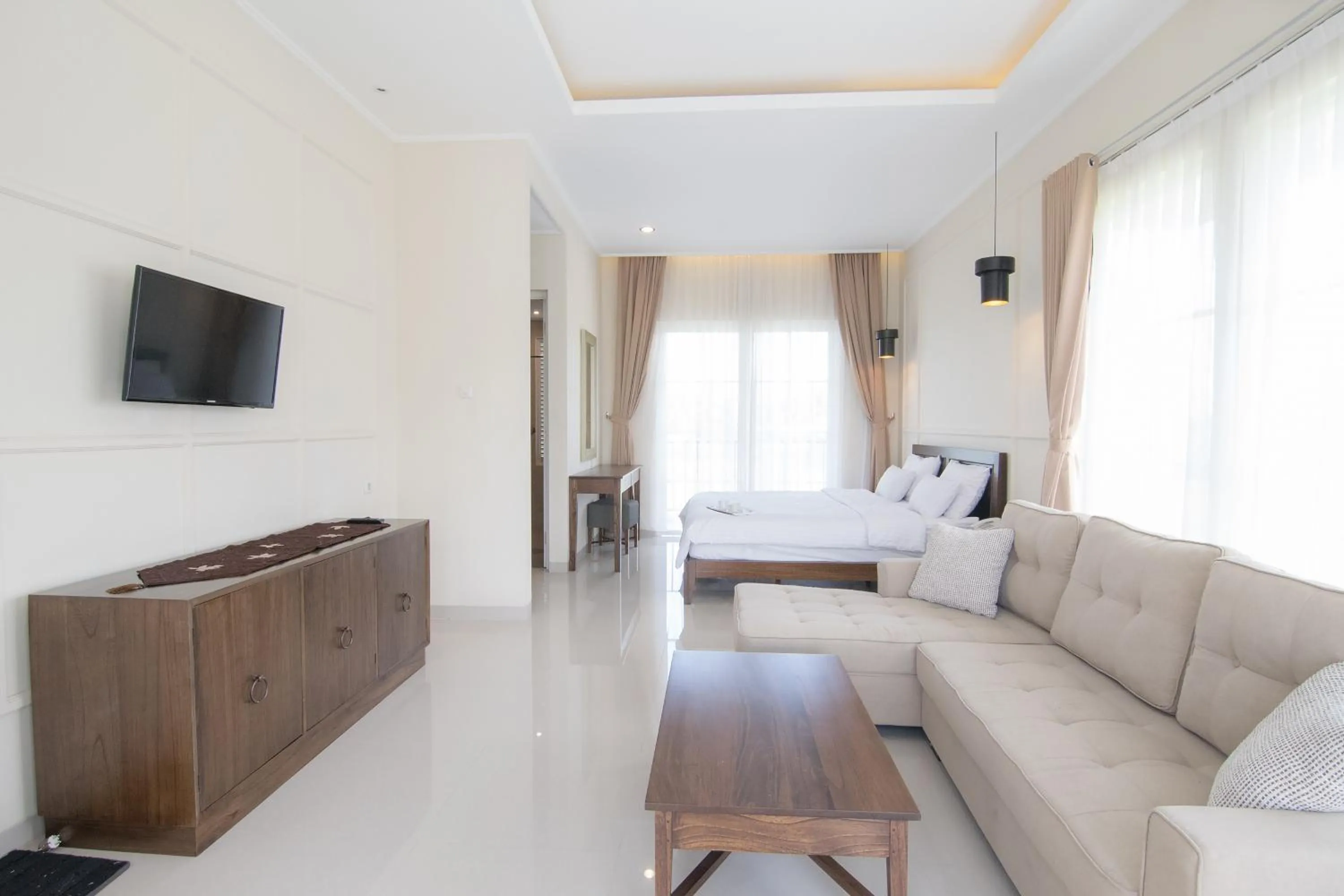 Bed in Sevilla Resort Magelang