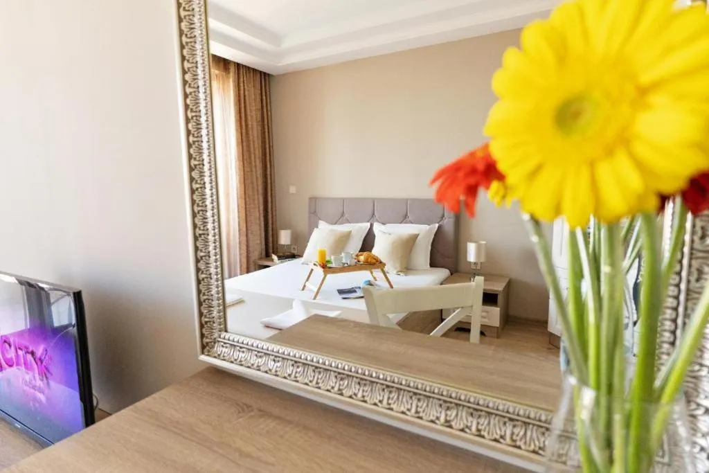 Bed in Burgas Beach Resort Apartments