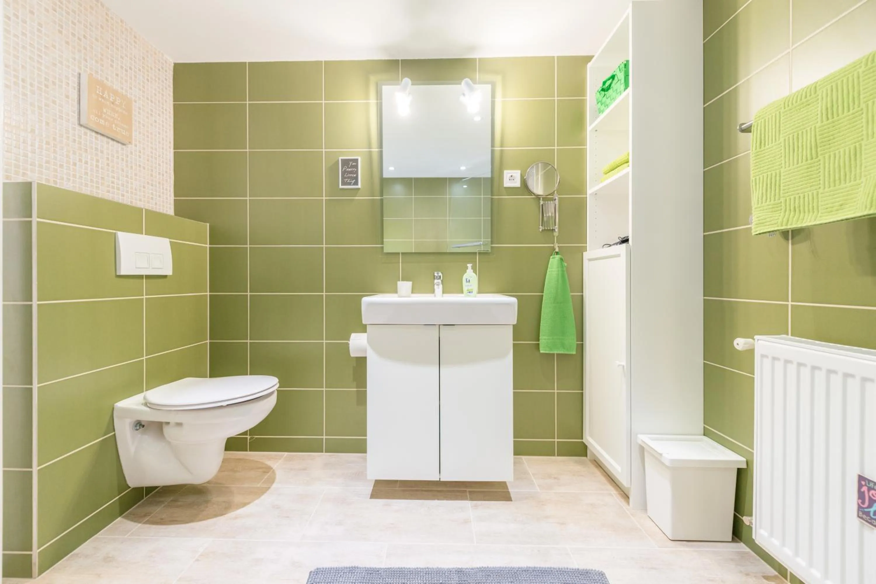 Bathroom in happy home FOX