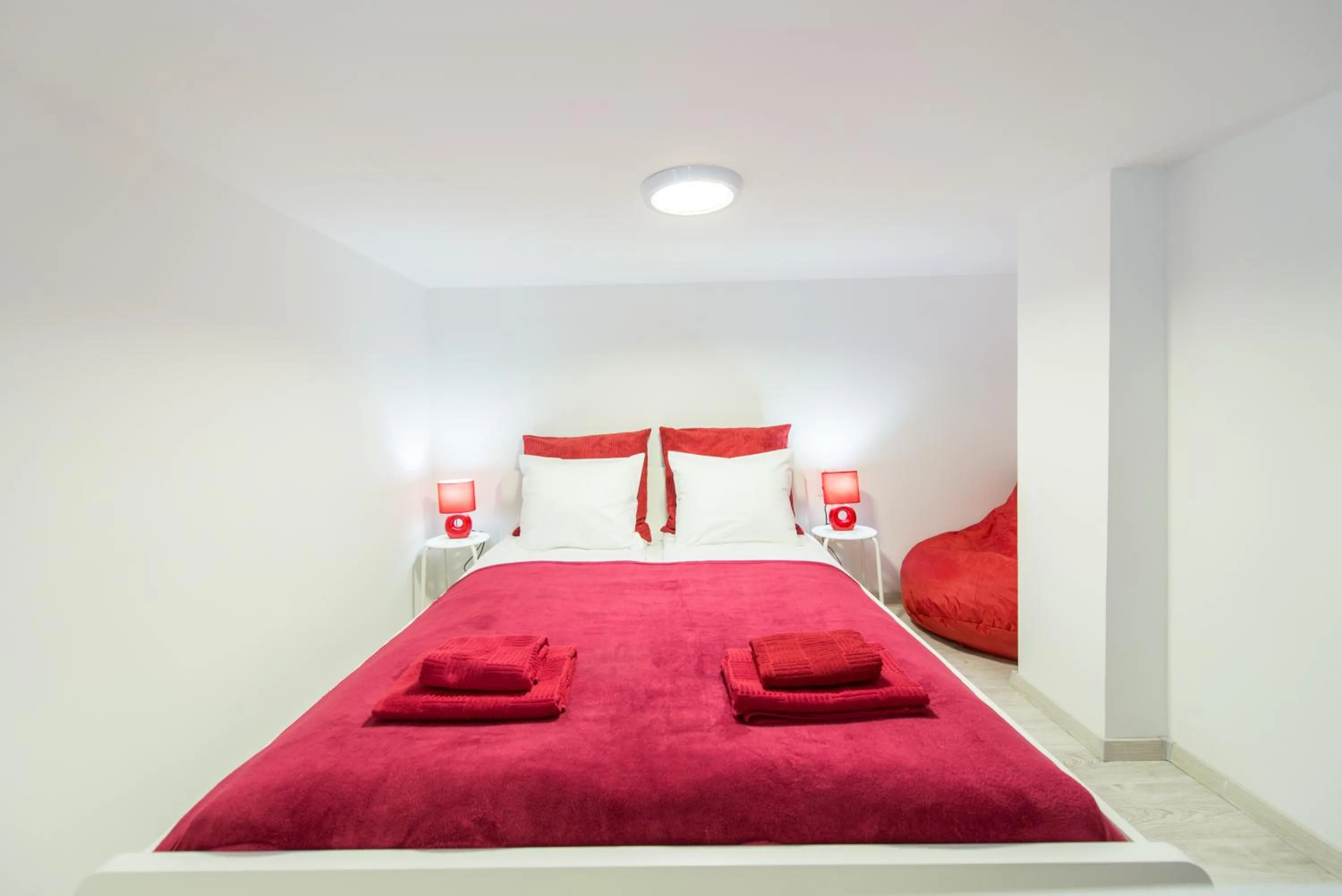 Bedroom, Bed in happy home FOX