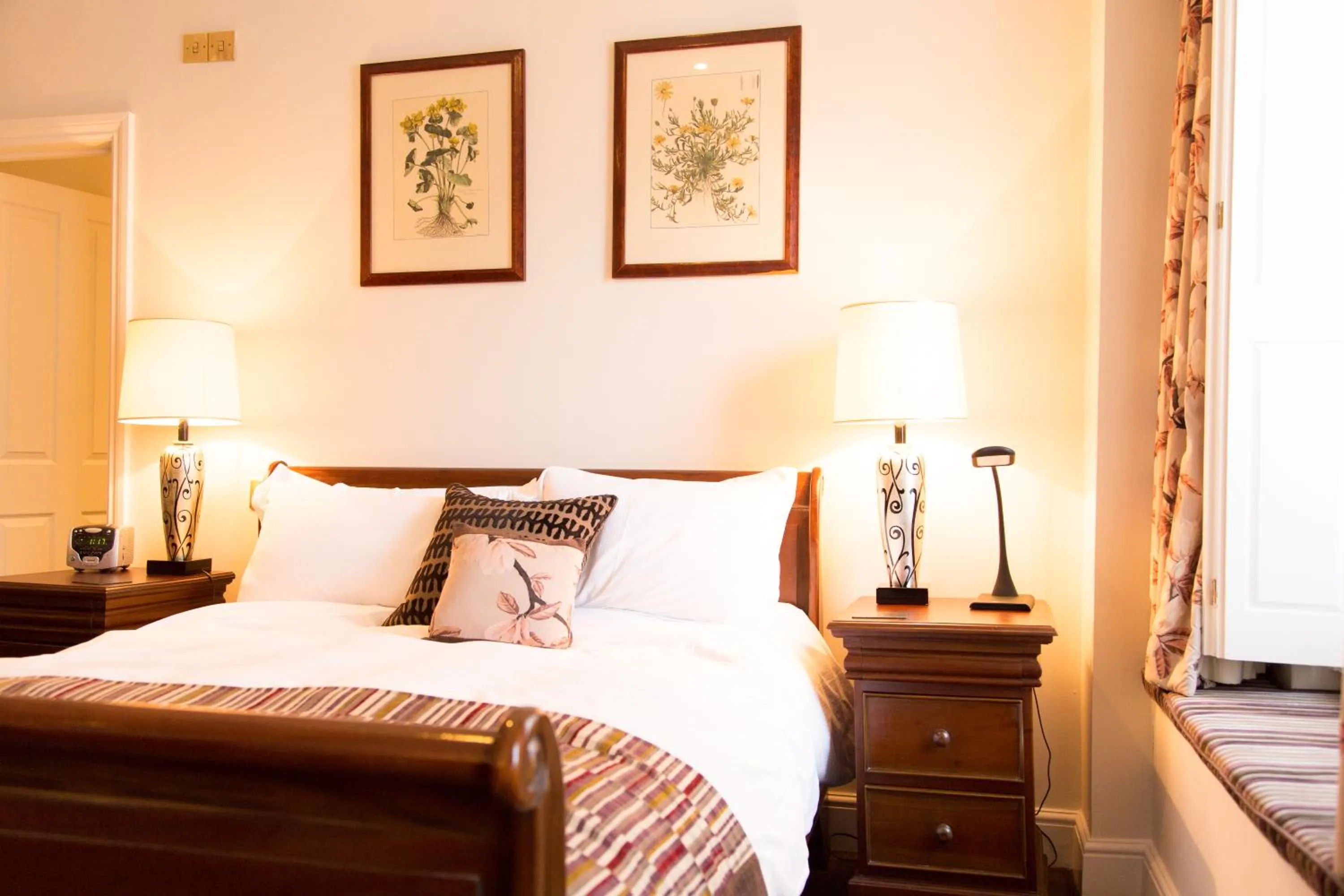 Bedroom, Bed in The Old Vine