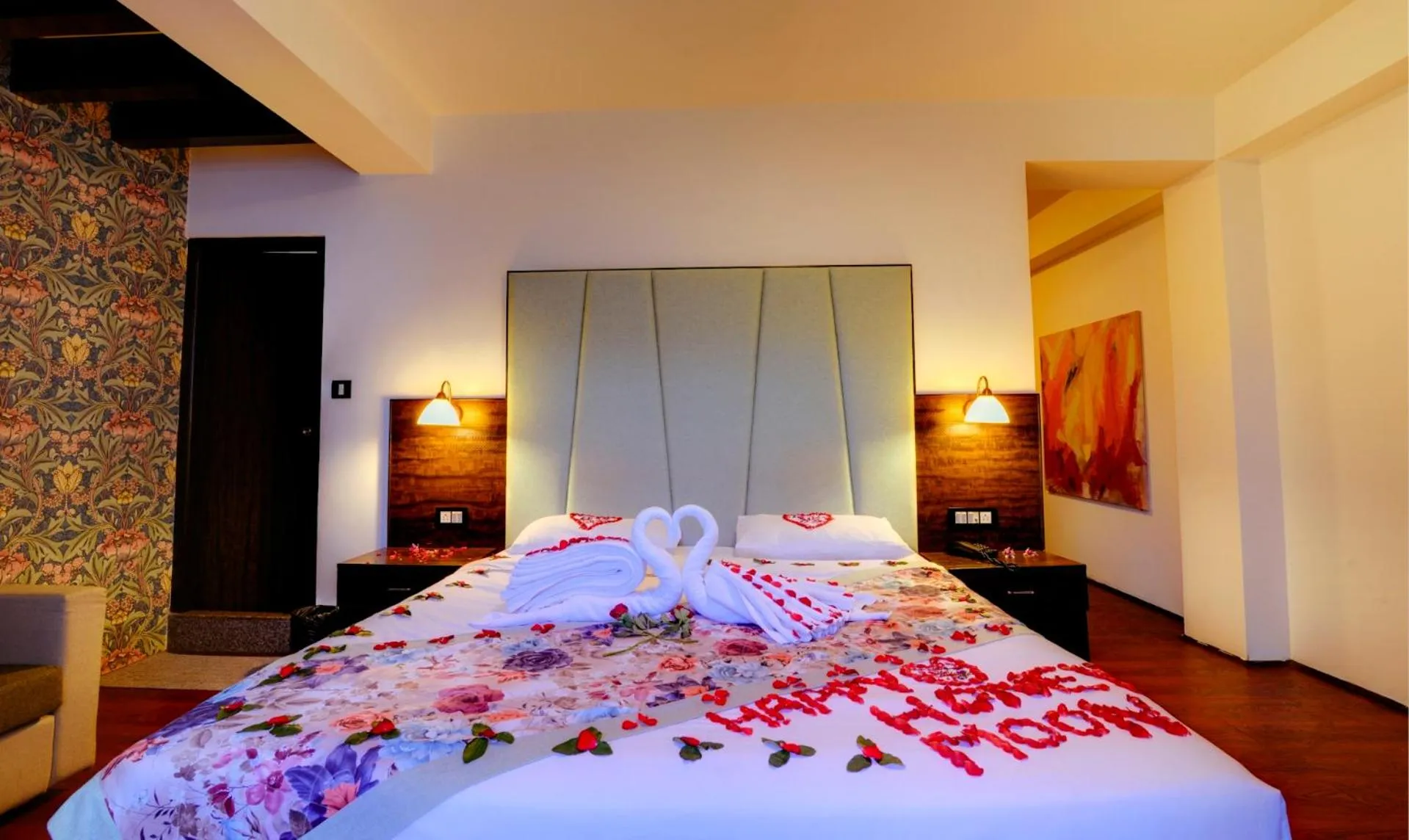 Photo of the whole room, Bed in Udaan Woodberry Hotel & Spa