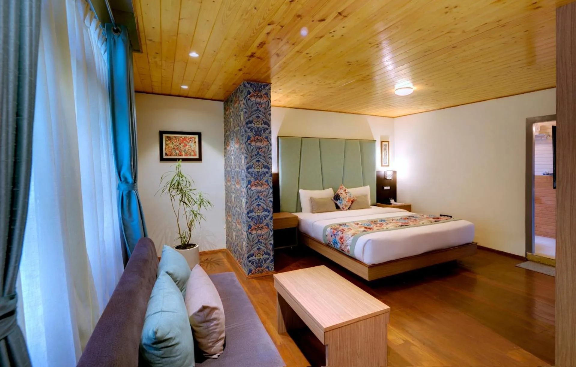 Bed in Udaan Woodberry Hotel & Spa