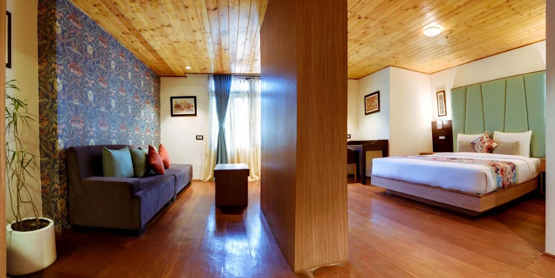 Bed in Udaan Woodberry Hotel & Spa