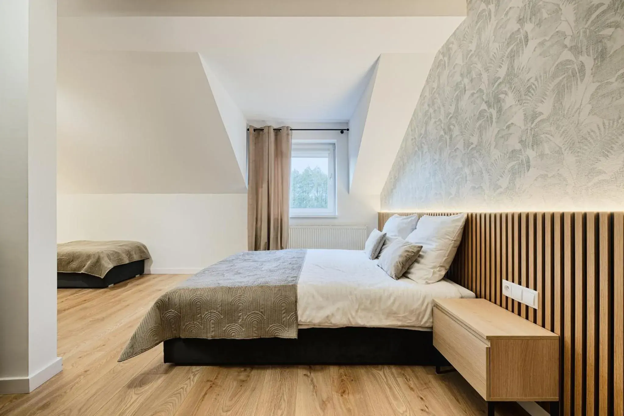 Superior Quadruple Room in GOŚCINIEC ZACISZE - pokoje & restauracja blisko A2 Dąbie - Uniejów Superior Quadruple Room in GOŚCINIEC ZACISZE - pokoje & restauracja blisko A2 Dąbie - Uniejów